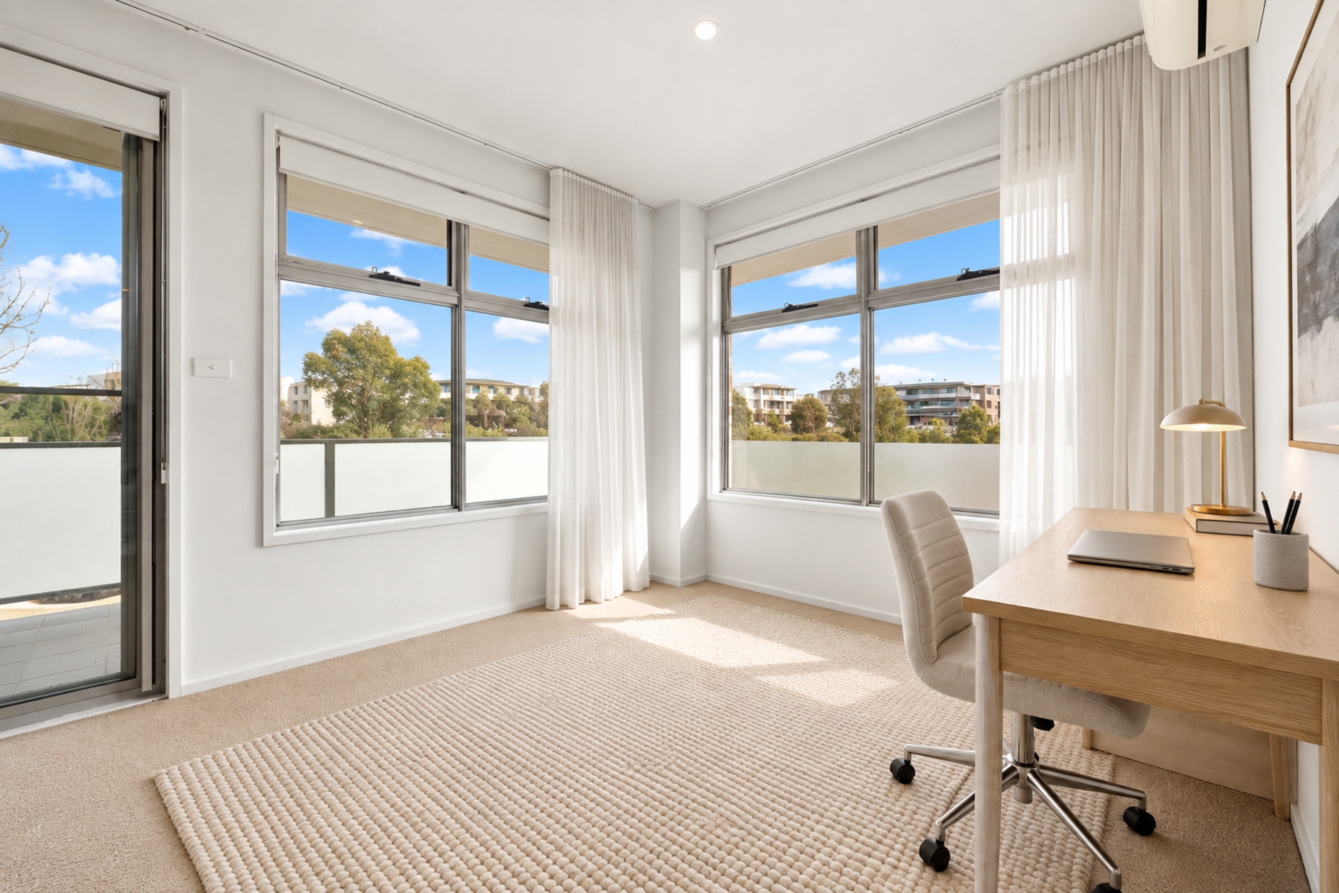 35/60 Tishler Street — photo 3 of 10