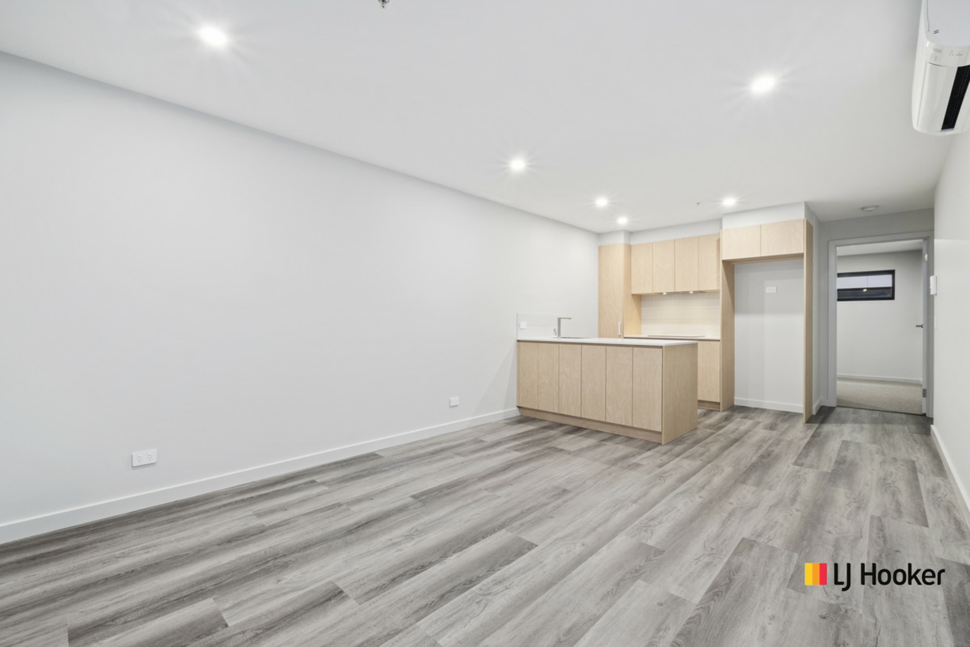 206/42 Mort Street — photo 4 of 12