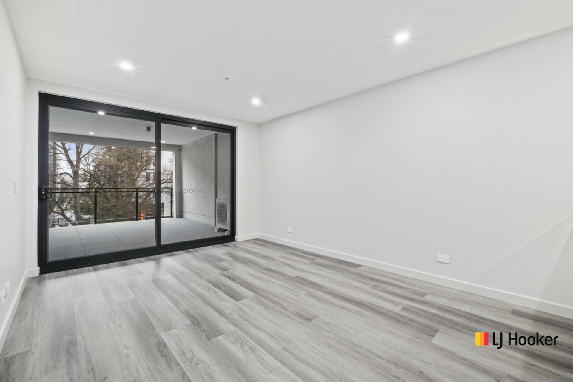 206/42 Mort Street — photo 5 of 12