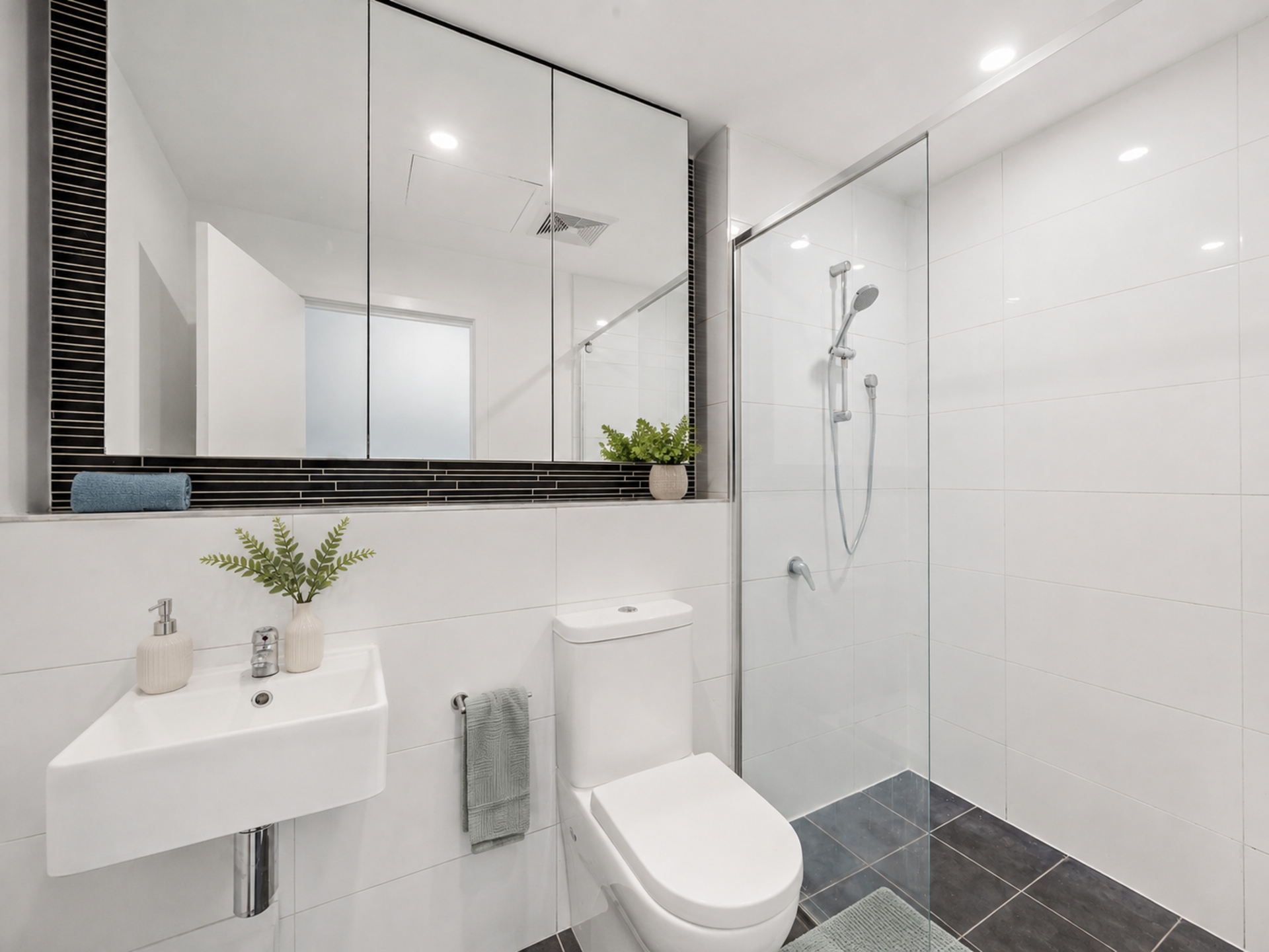 99/51 Catalano Street — photo 6 of 9