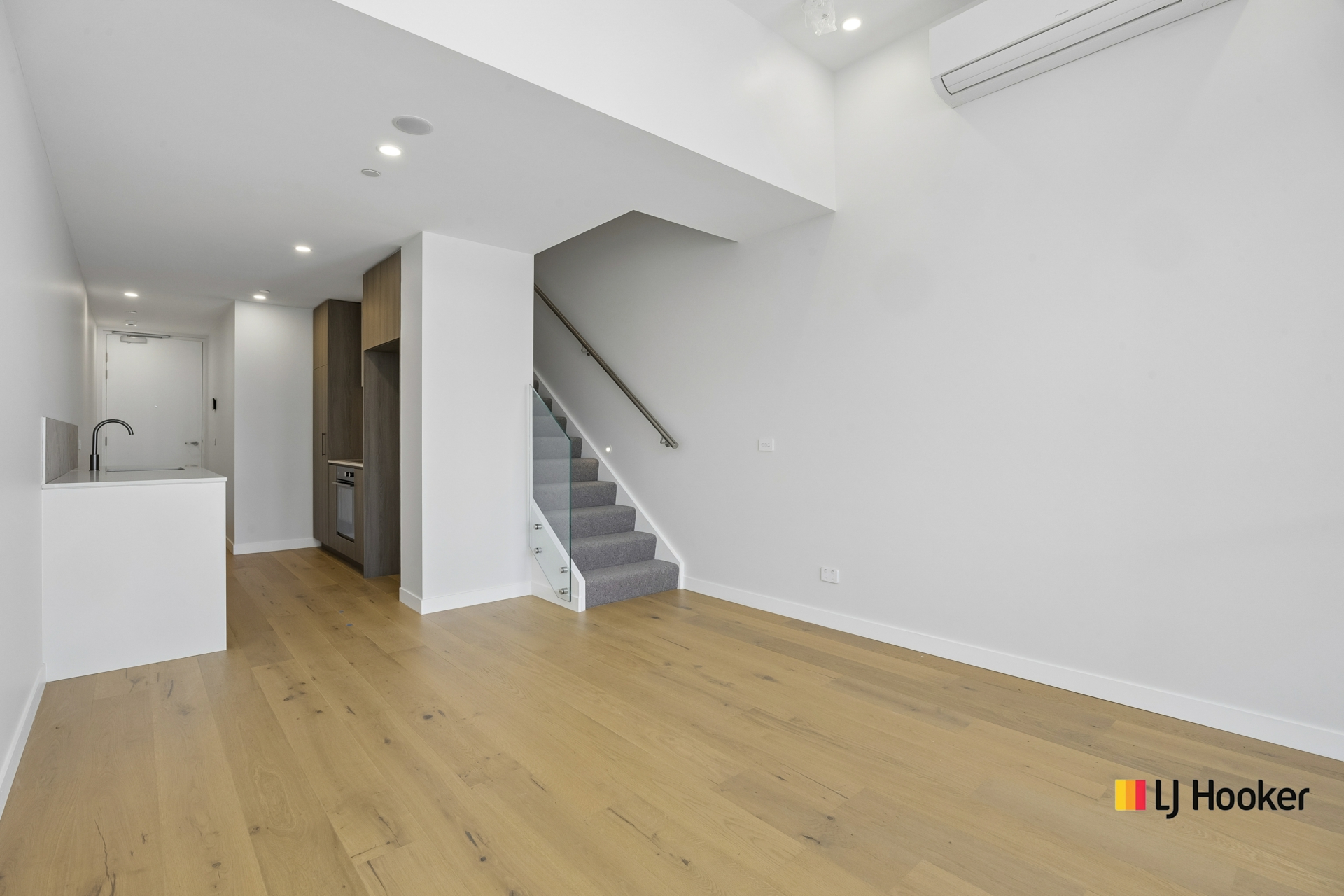 G01/280 Northbourne Avenue — photo 3 of 20