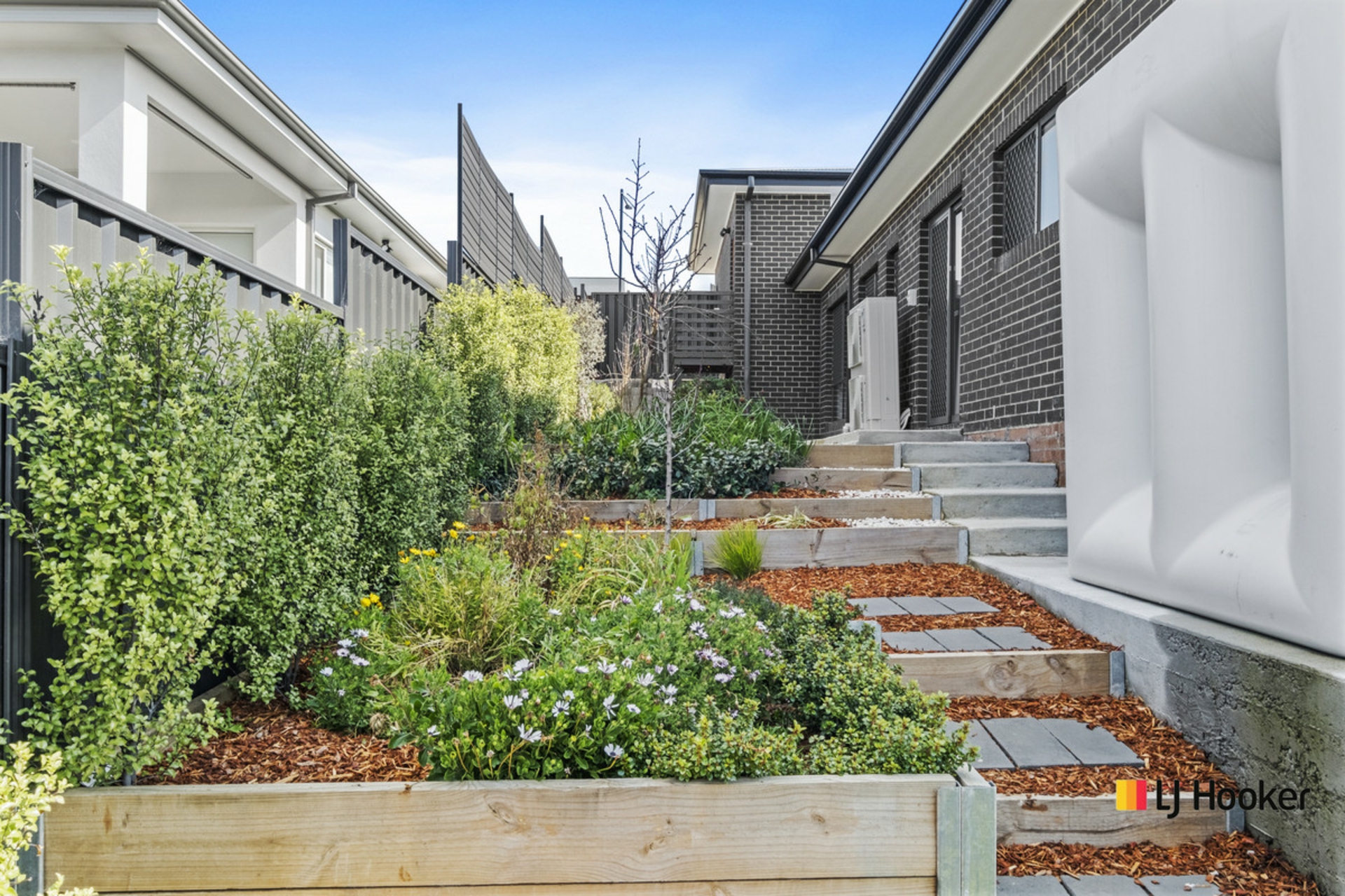 12 Summerhayes Street — photo 27 of 30