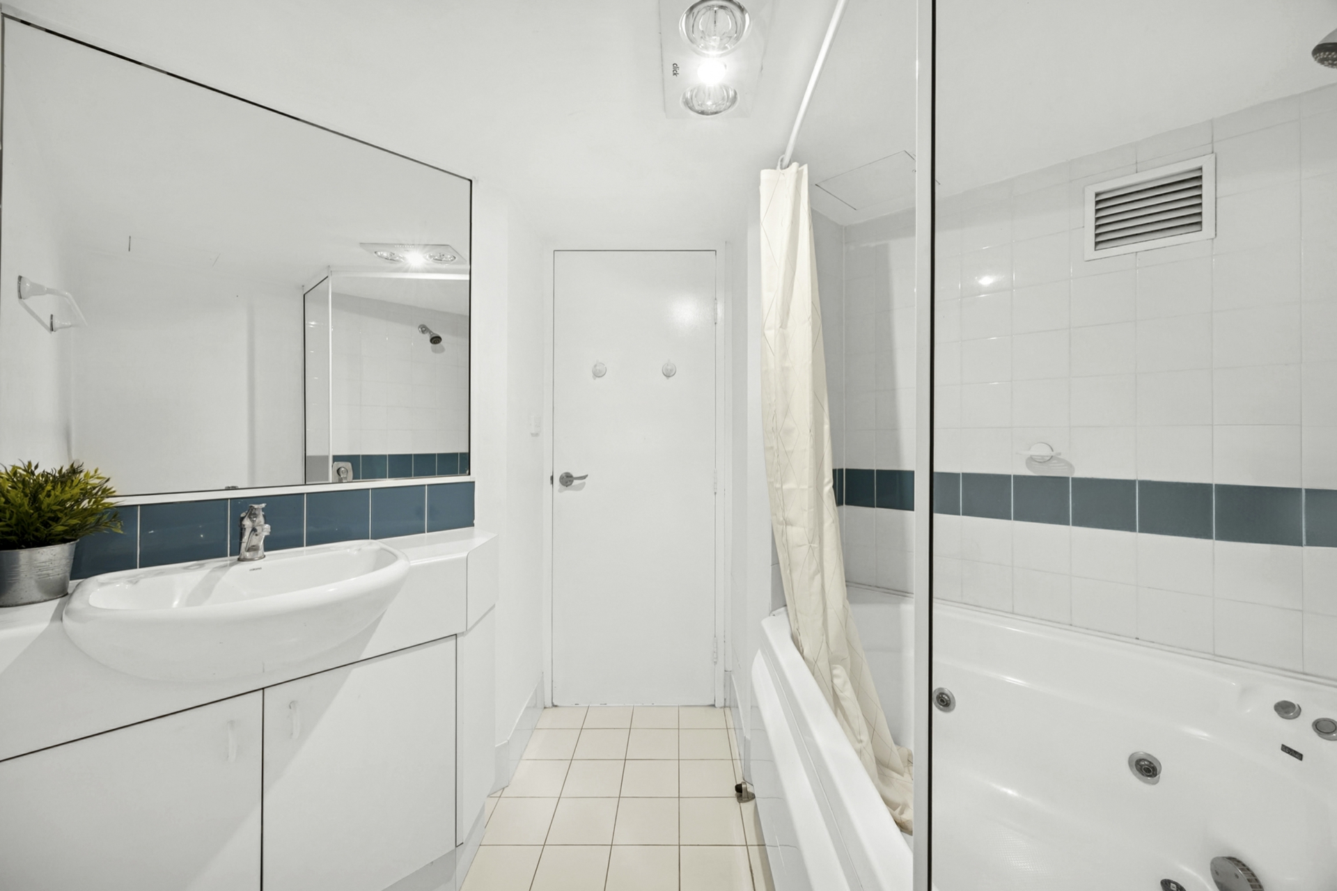 220/74 Northbourne Avenue — photo 13 of 18