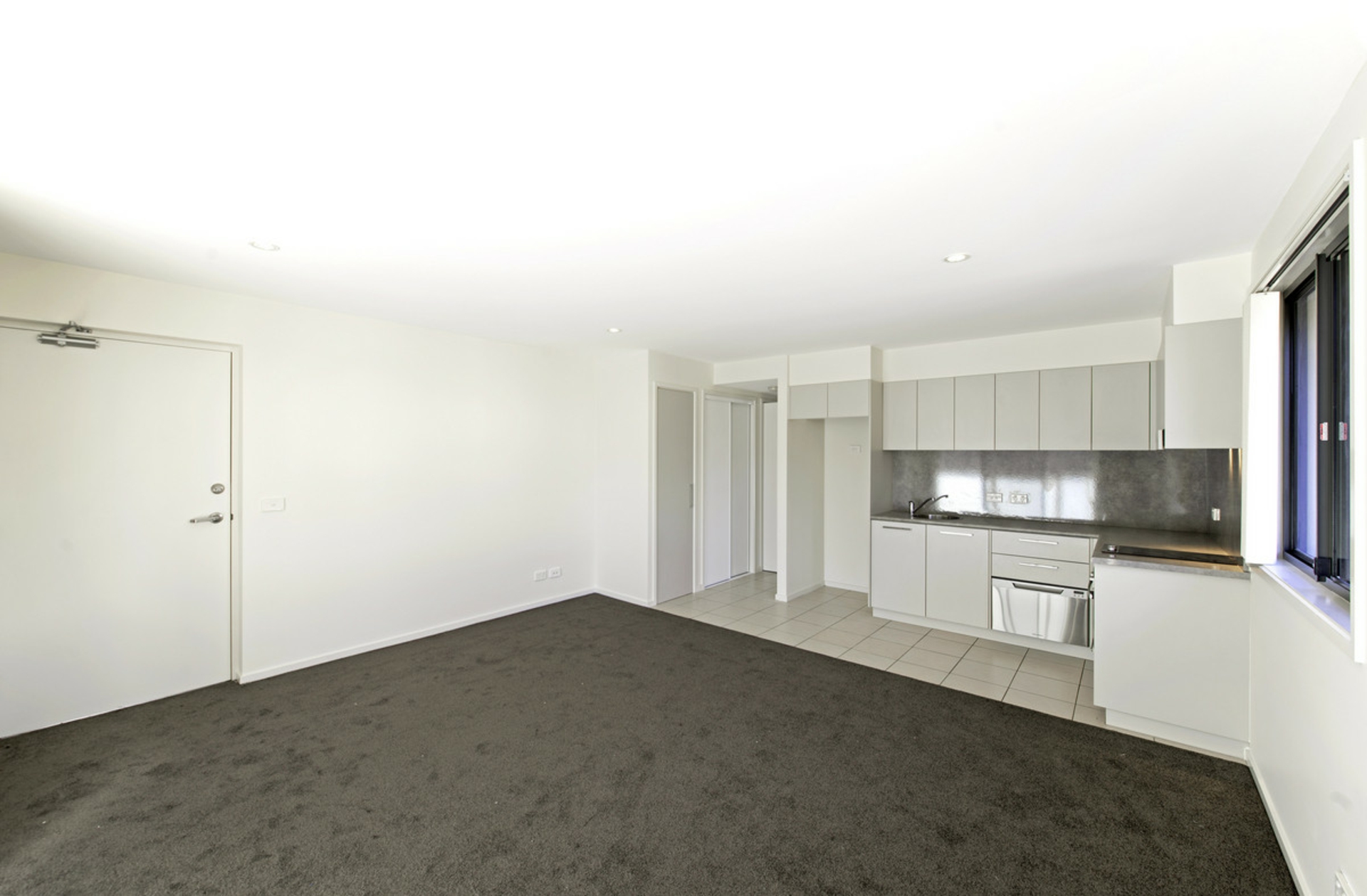 38/126 Thynne Street — photo 3 of 13