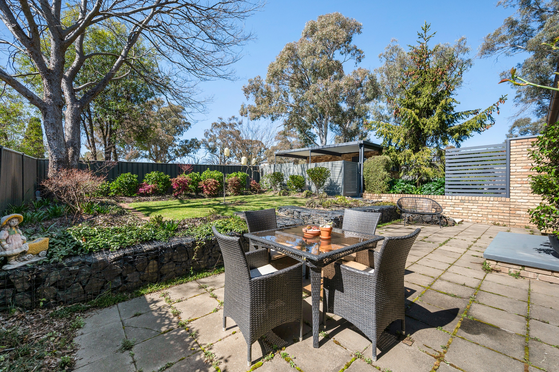 10 Lyttleton Crescent — photo 3 of 15