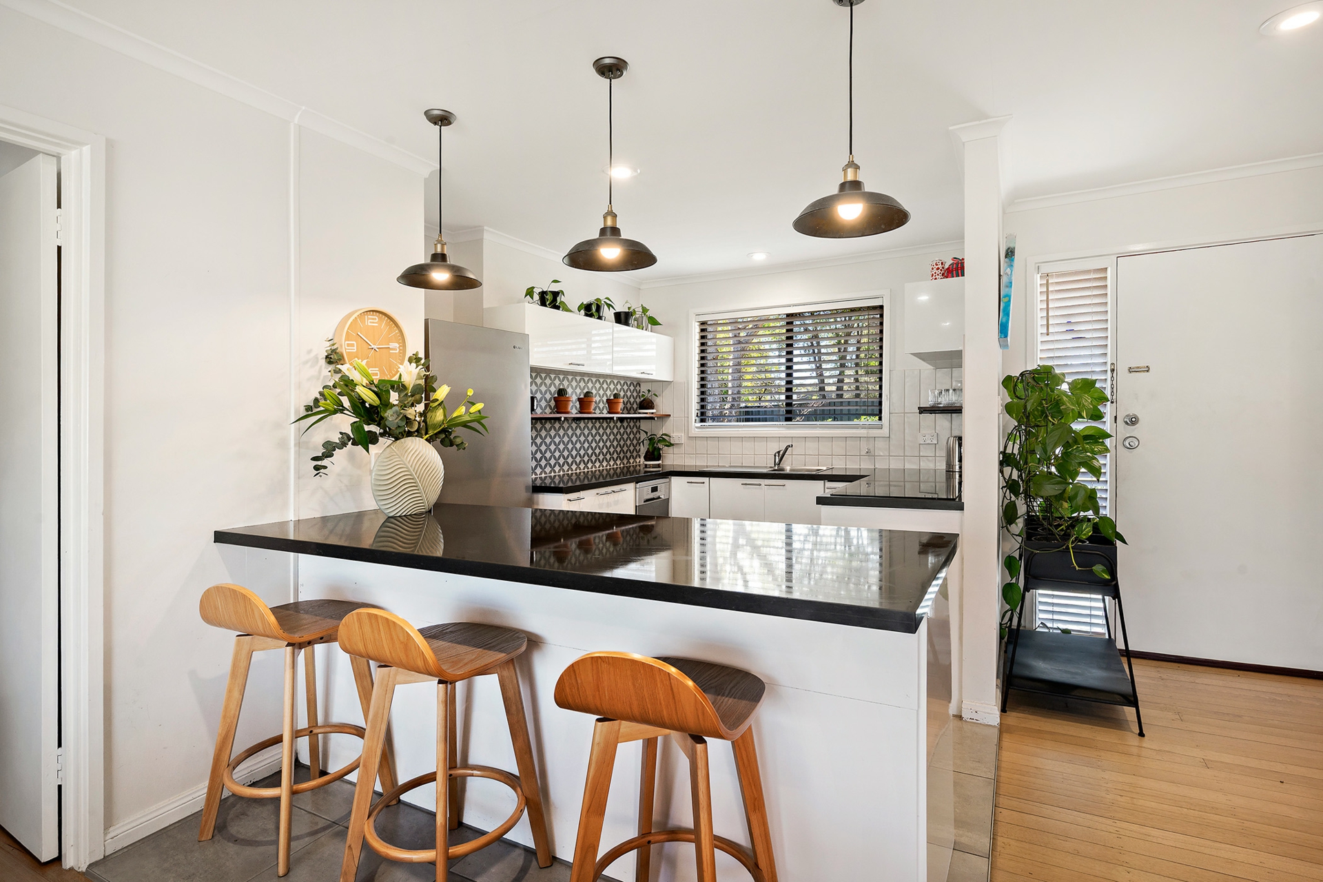 10 Lyttleton Crescent — photo 6 of 15