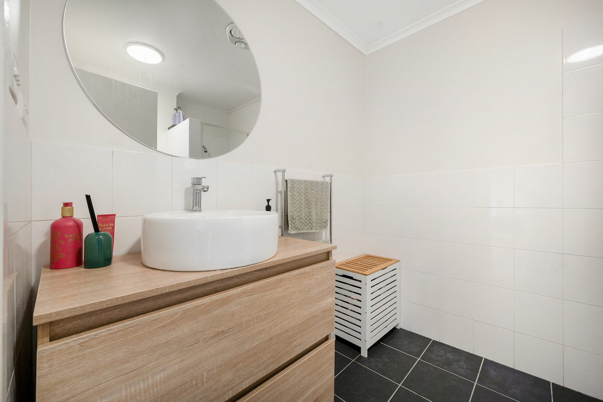 10 Lyttleton Crescent — photo 10 of 15