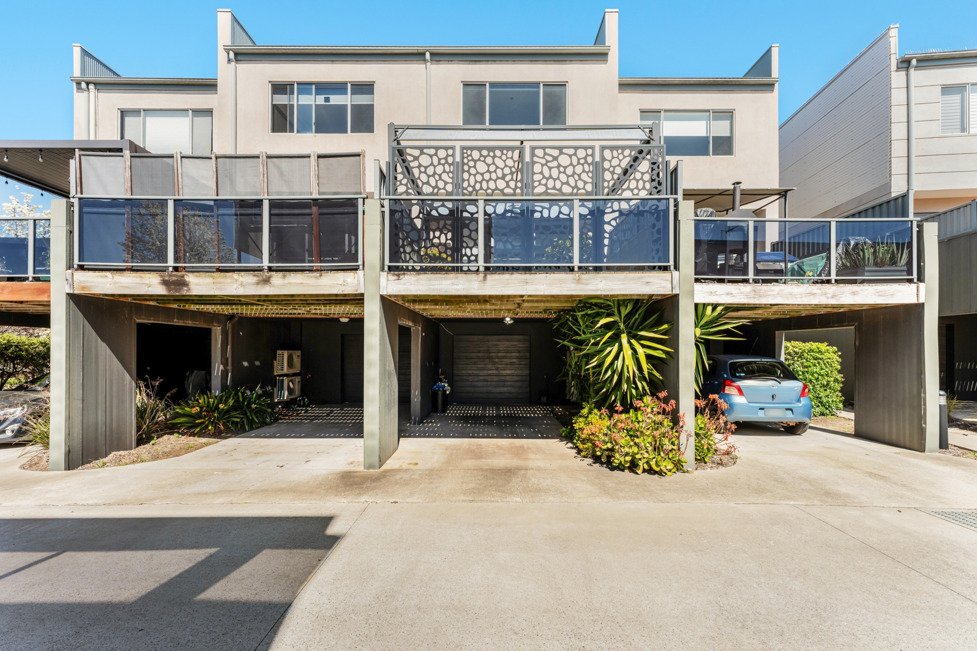 29 McGovern Street — photo 2 of 10
