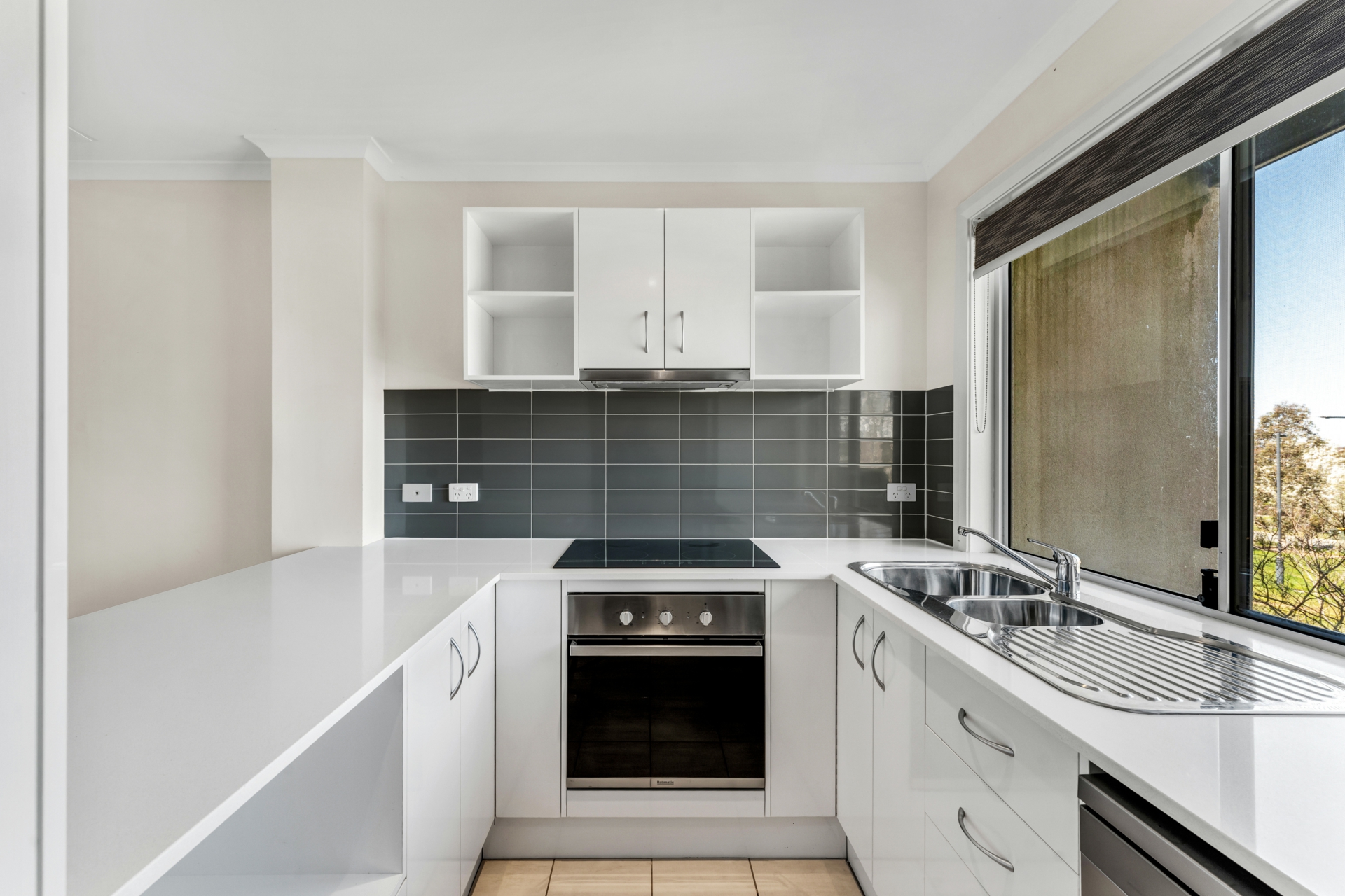 29 McGovern Street — photo 3 of 10