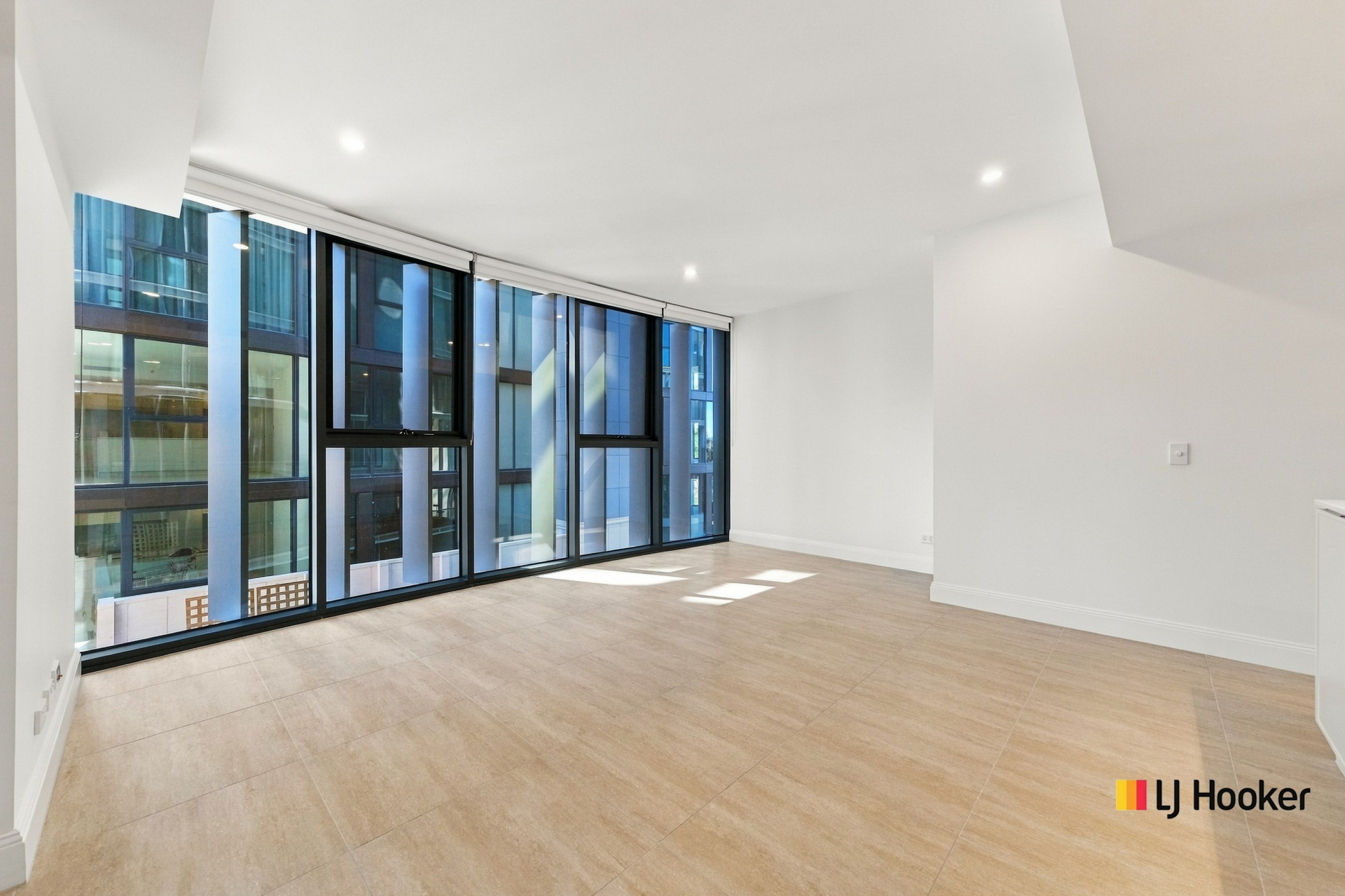103/72 Allara Street — photo 3 of 18