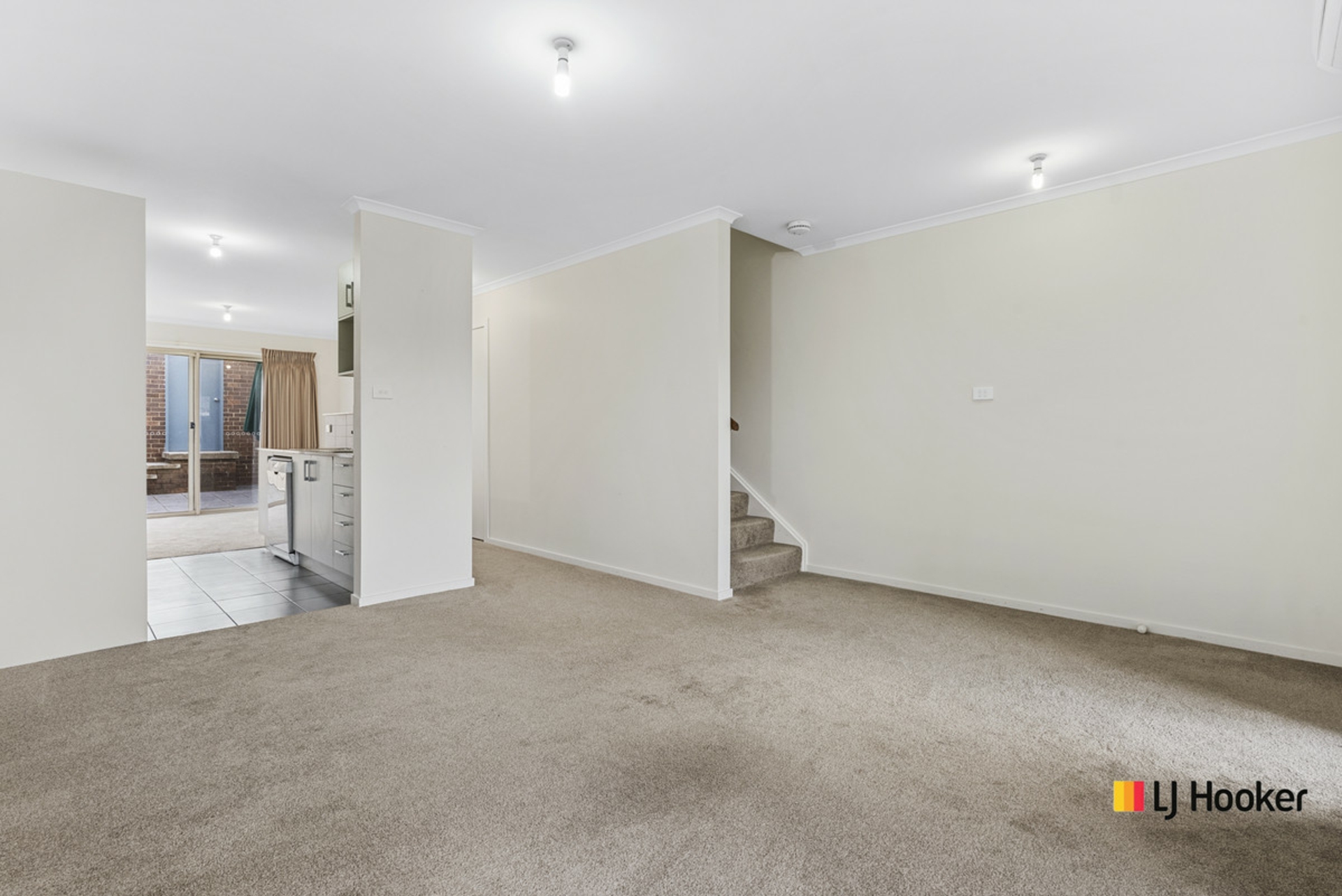 70/40 Kings Canyon Street — photo 7 of 15