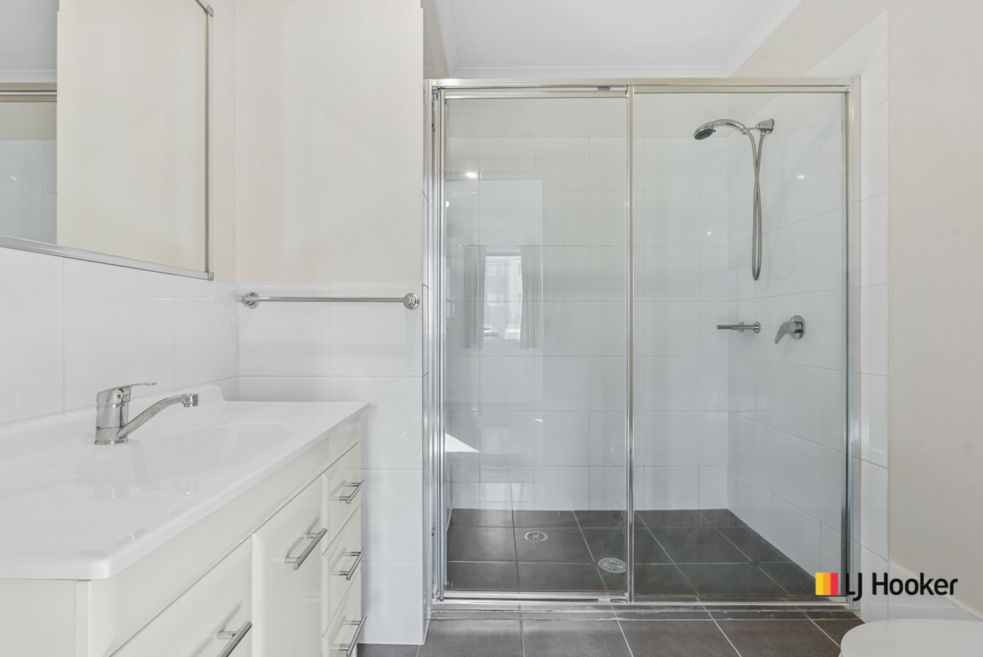 70/40 Kings Canyon Street — photo 13 of 15