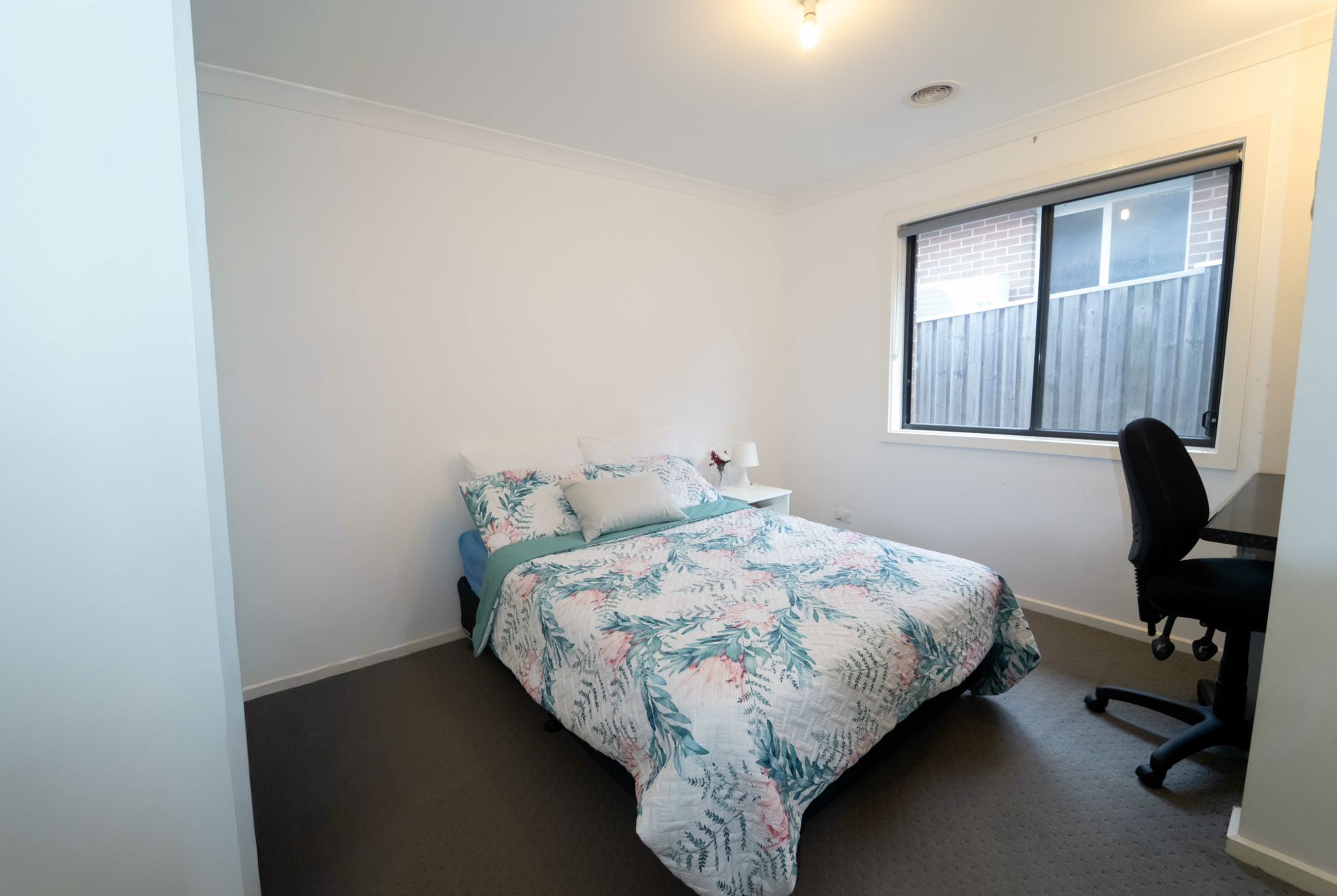 14 Edna Thompson Crescent — photo 12 of 22