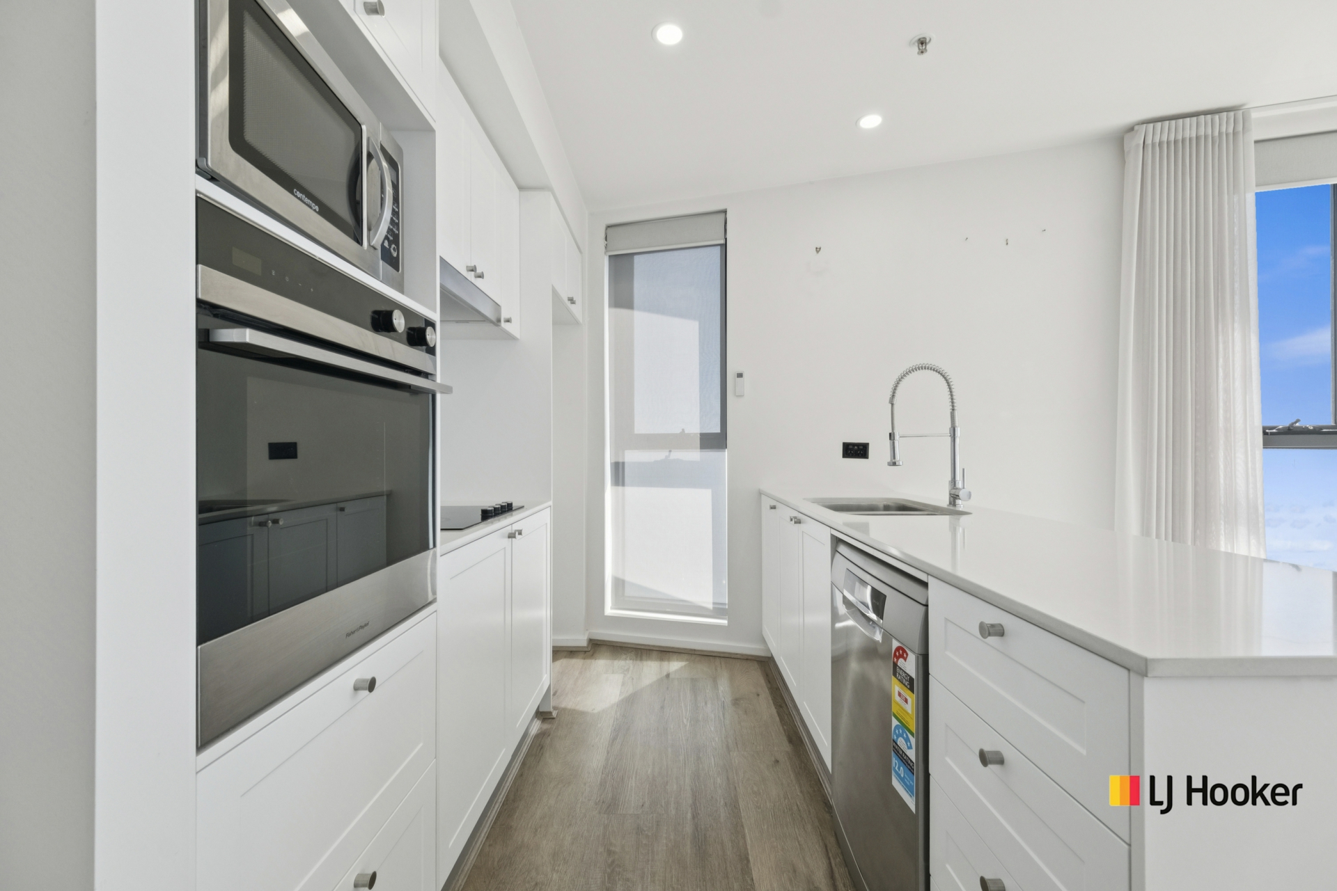 326/1 Anthony Rolfe Avenue — photo 4 of 20