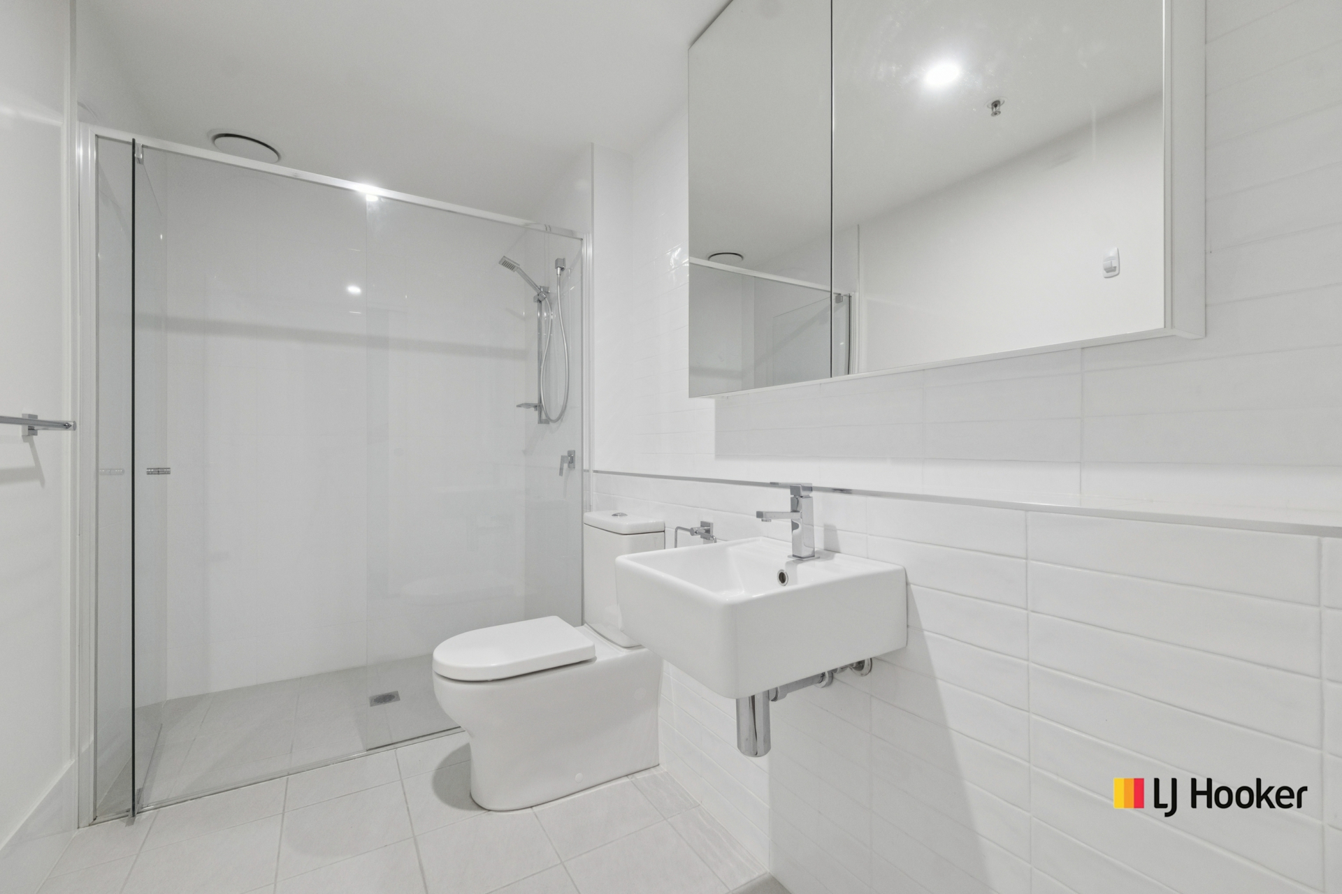 326/1 Anthony Rolfe Avenue — photo 11 of 20