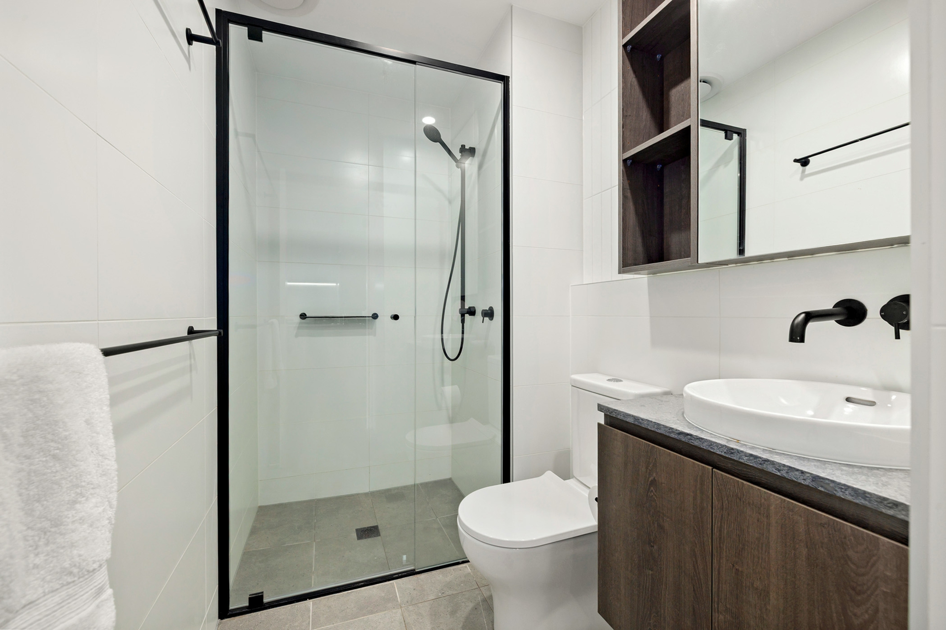 106/181 Sutherland Crescent — photo 9 of 12
