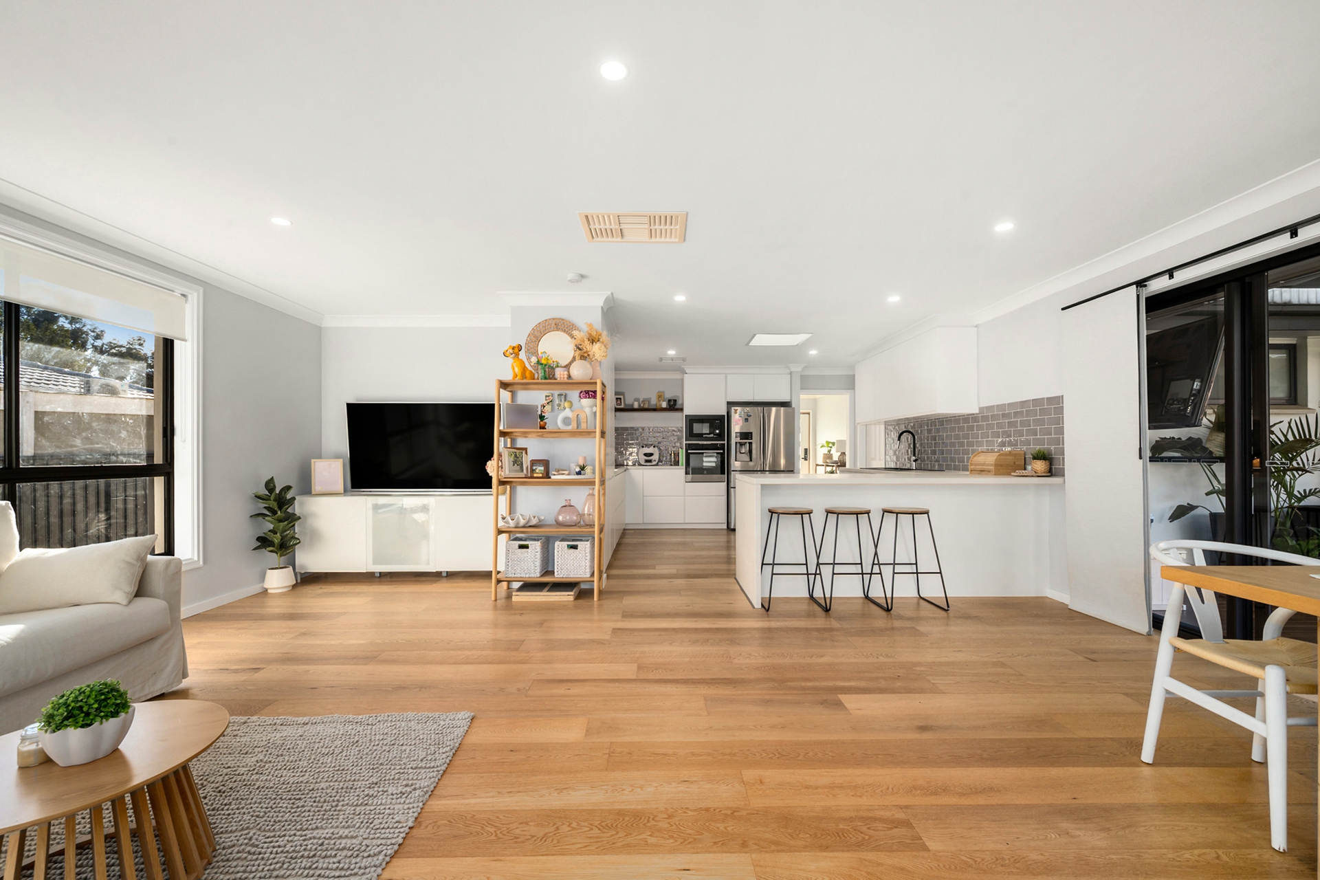 44 Staaten Crescent — photo from LJ Hooker Gungahlin