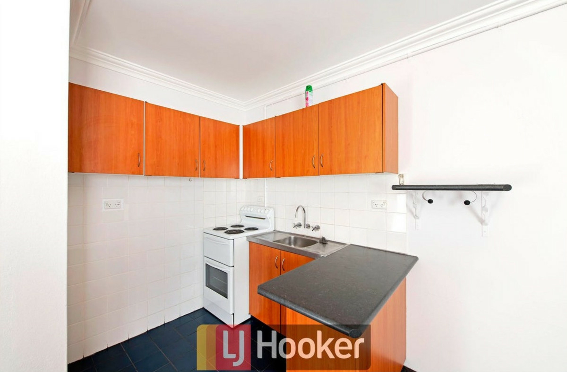24/22 Mowatt Street — photo 6 of 7