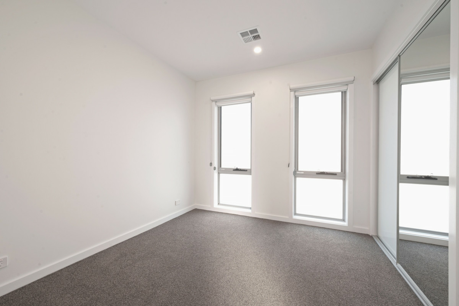 4/3 Koch Street — photo 14 of 16