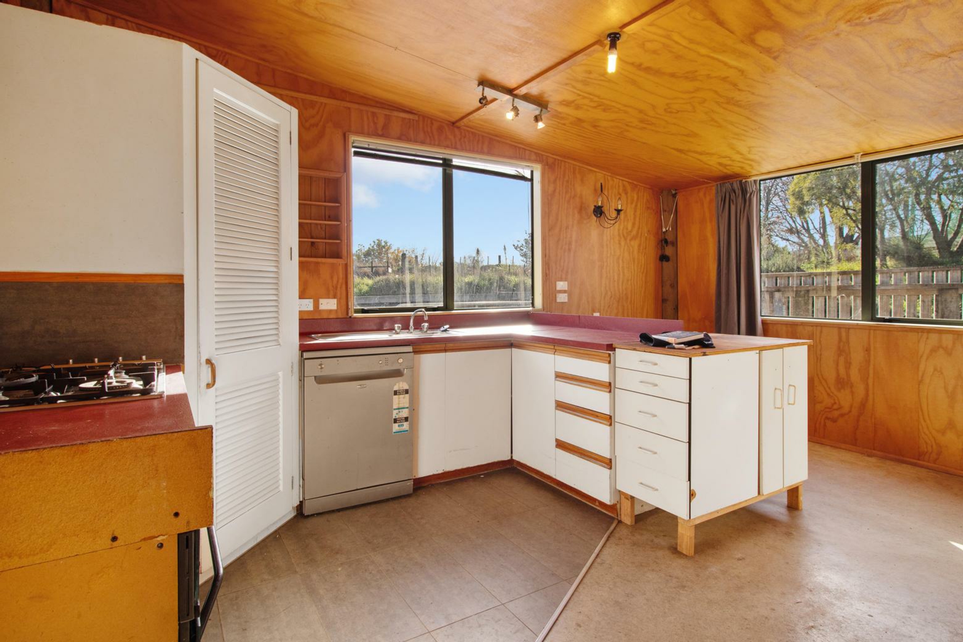 12 Tirohanga Road, CAMBRIDGE