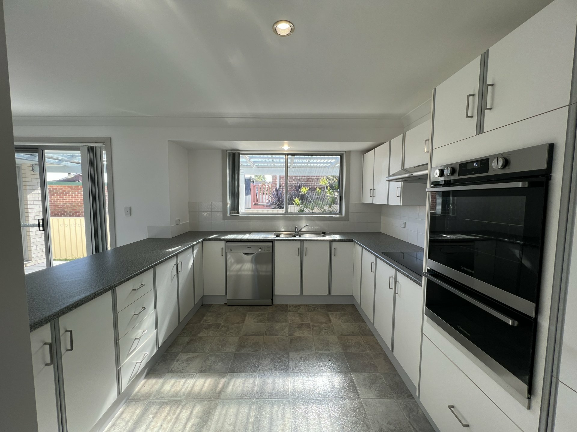 Unit 2/2 Laurina Close, OLD BAR