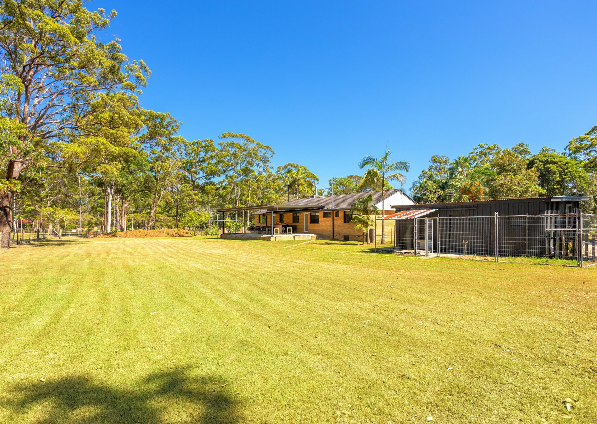 882 Old Bar Road, OLD BAR
