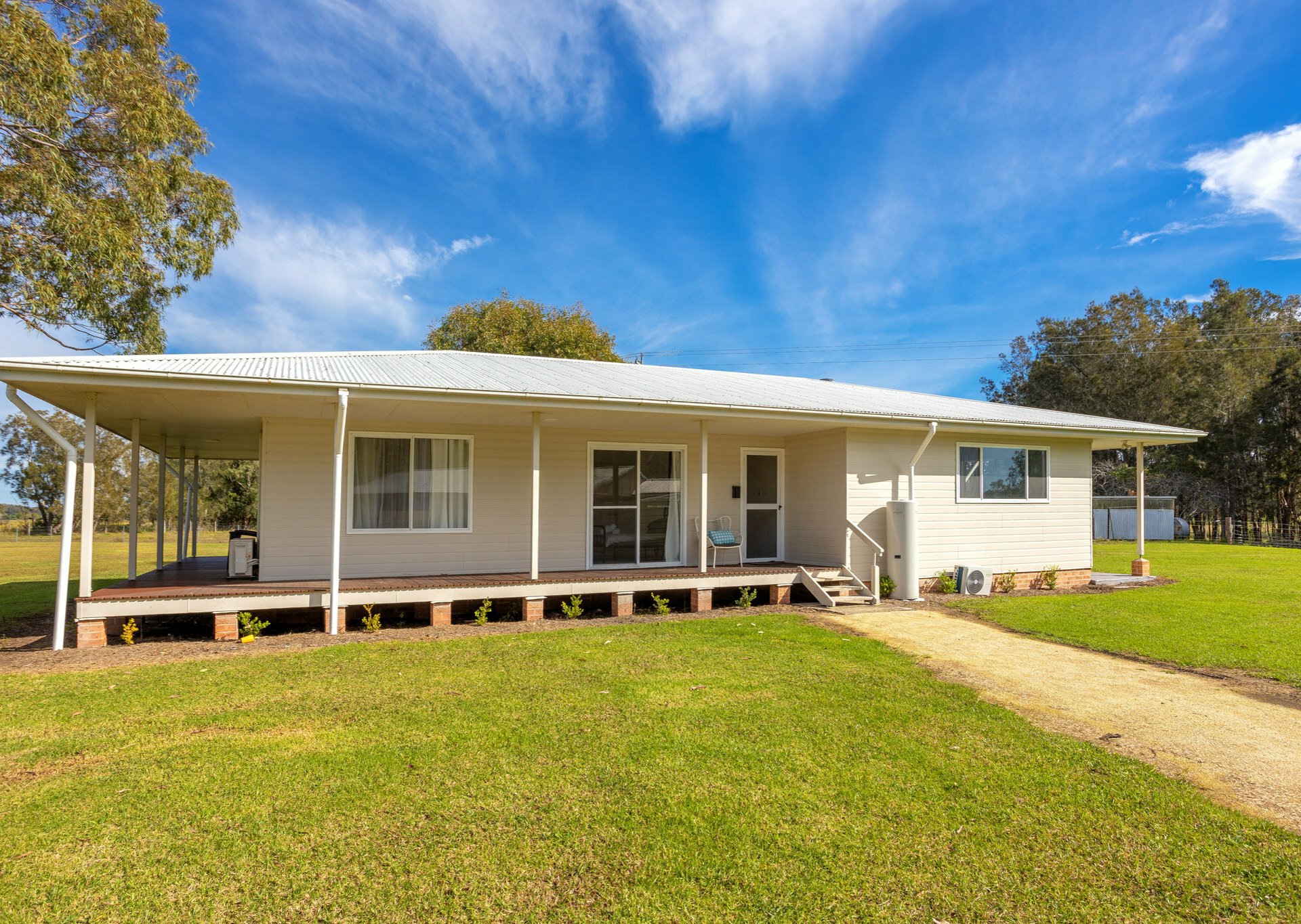 169 Cowans Lane, OXLEY ISLAND