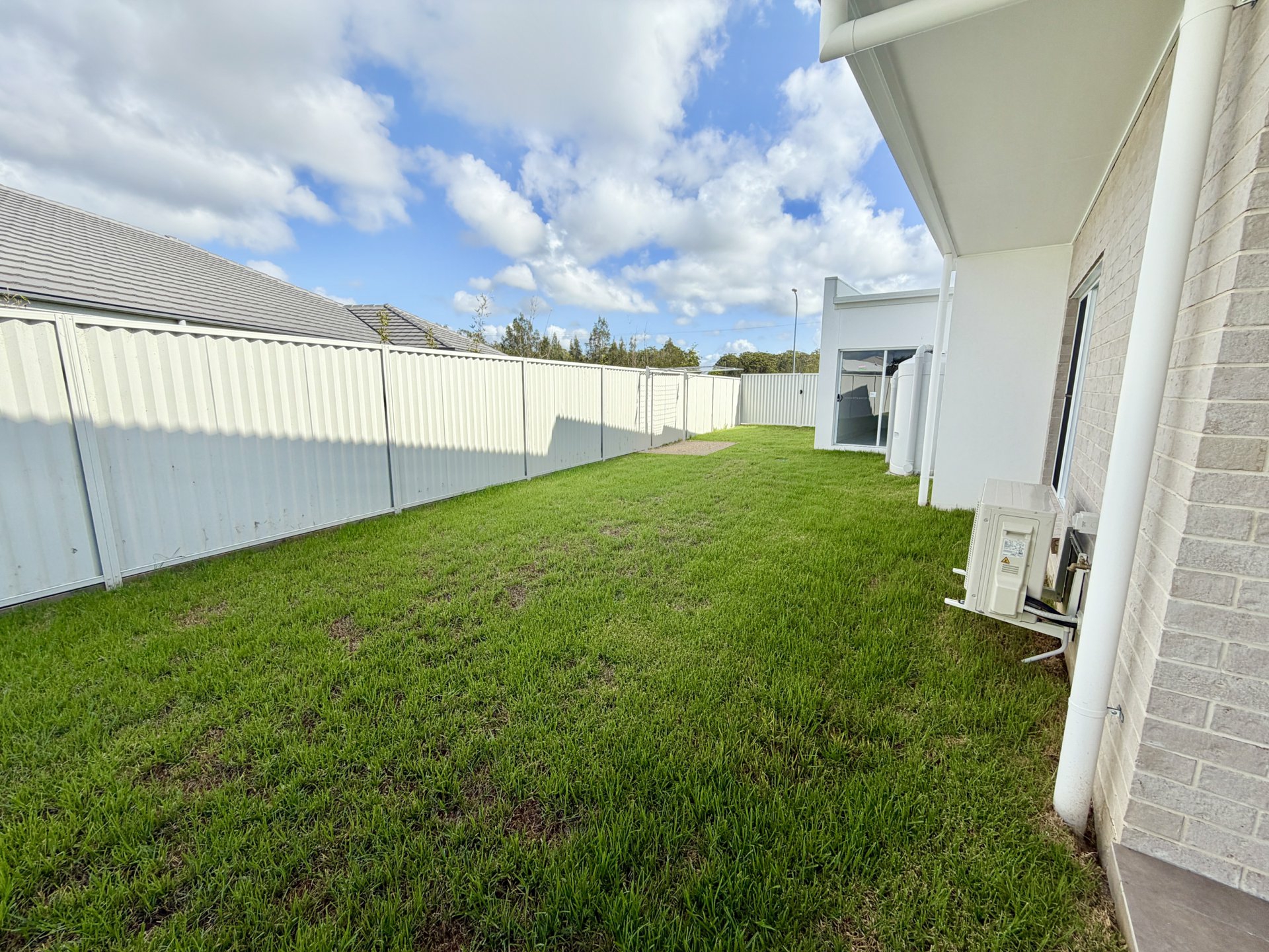 Unit 1/6 Moonagee Crescent — photo 16 of 21