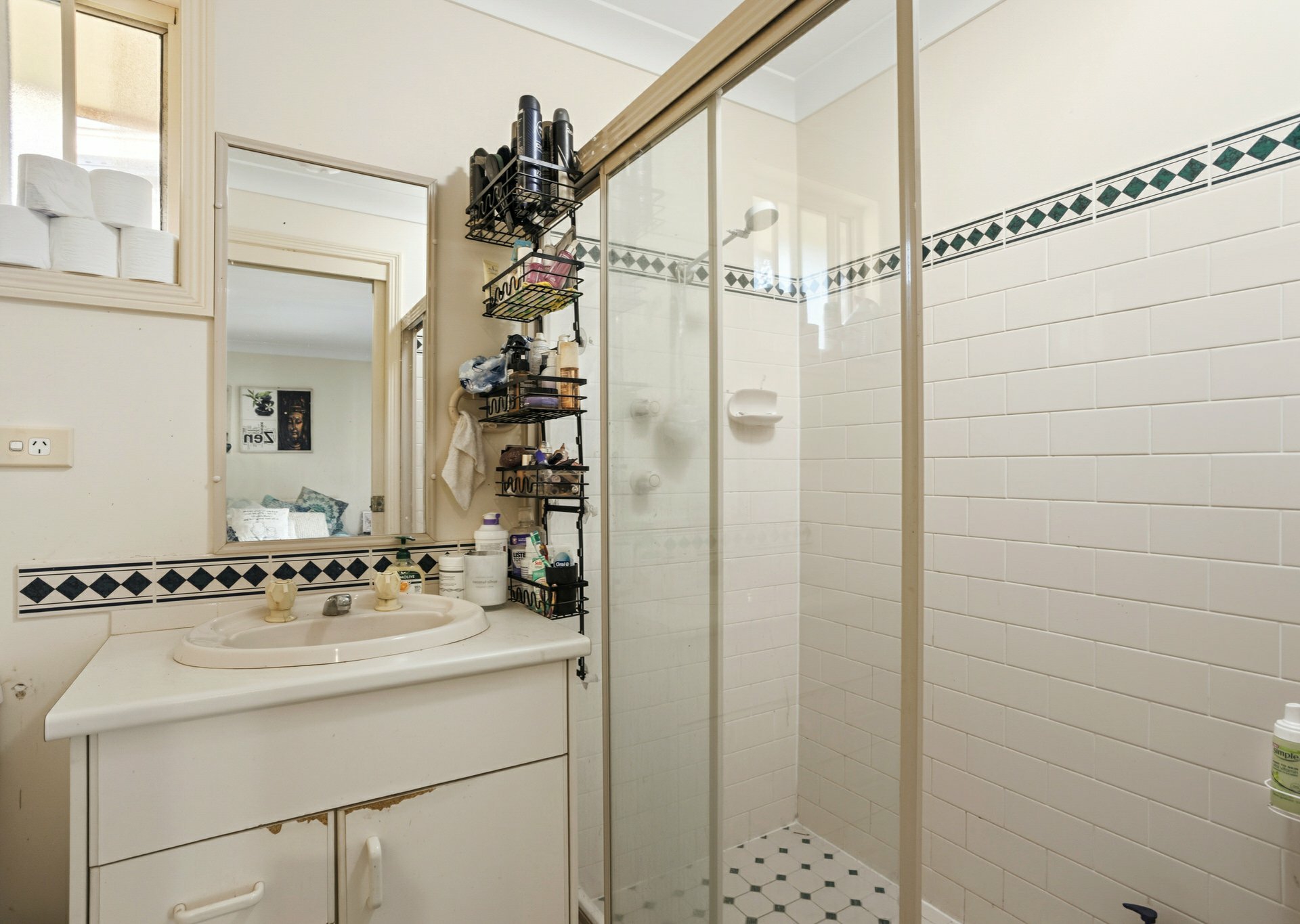 1 Newlan Court — photo 9 of 24