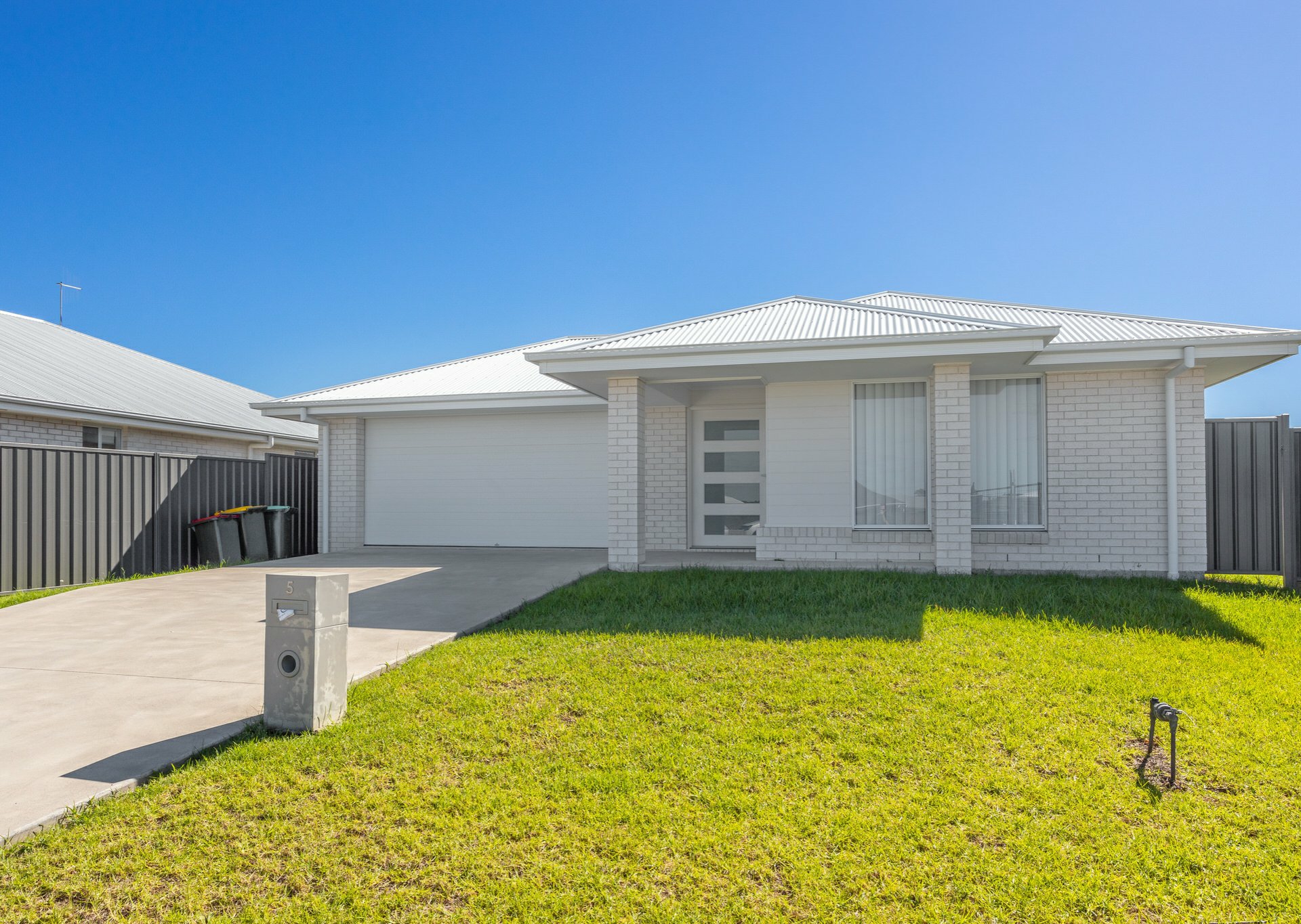 5 Surf Close — photo from LJ Hooker Old Bar Beach