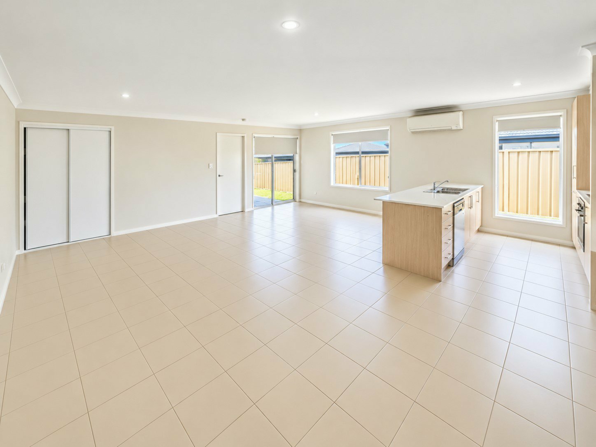 10 Trevally Avenue — photo 3 of 14