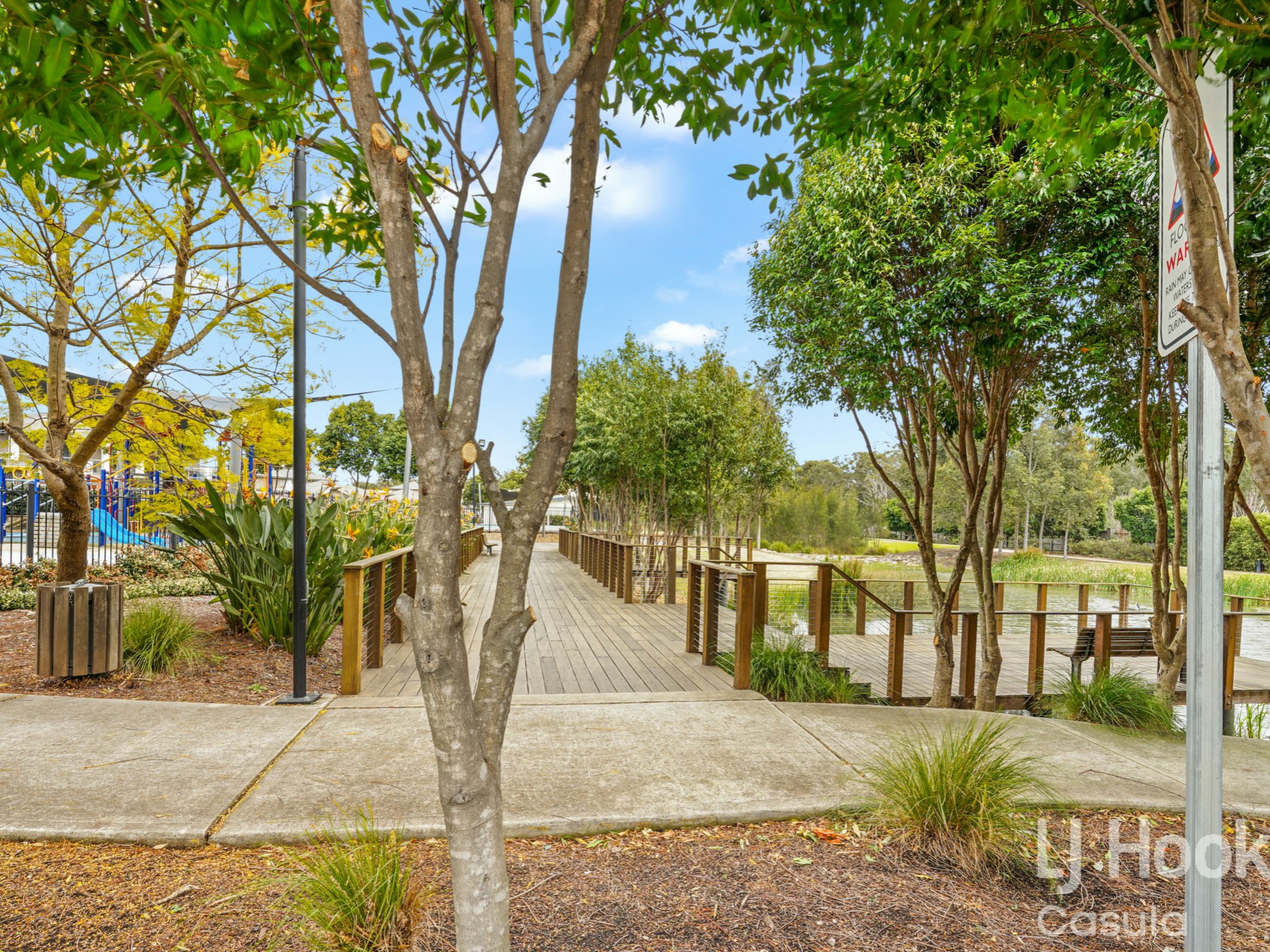 12 Ingleburn Gardens Drive, BARDIA