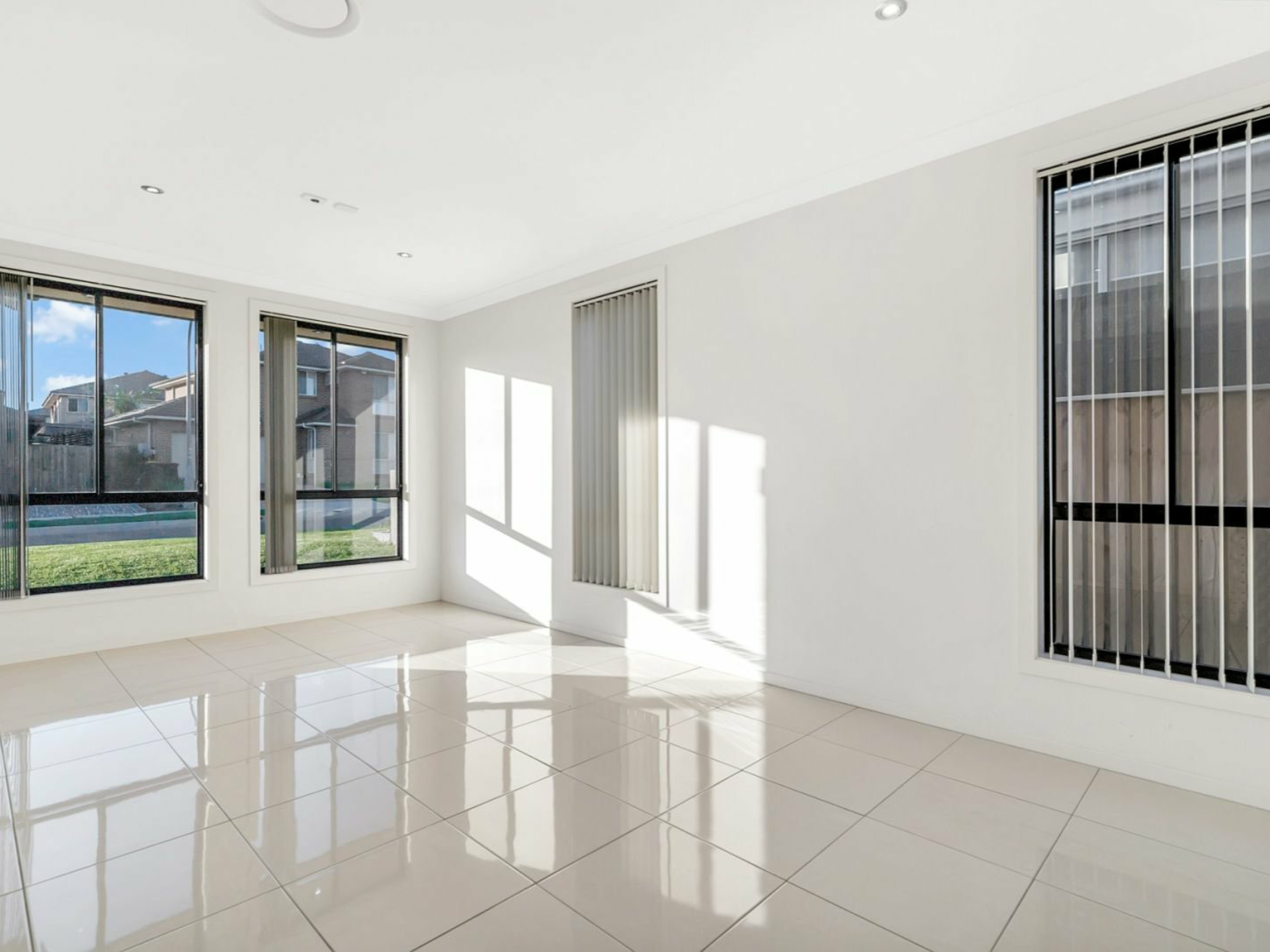 4 Redfern Street, CARNES HILL