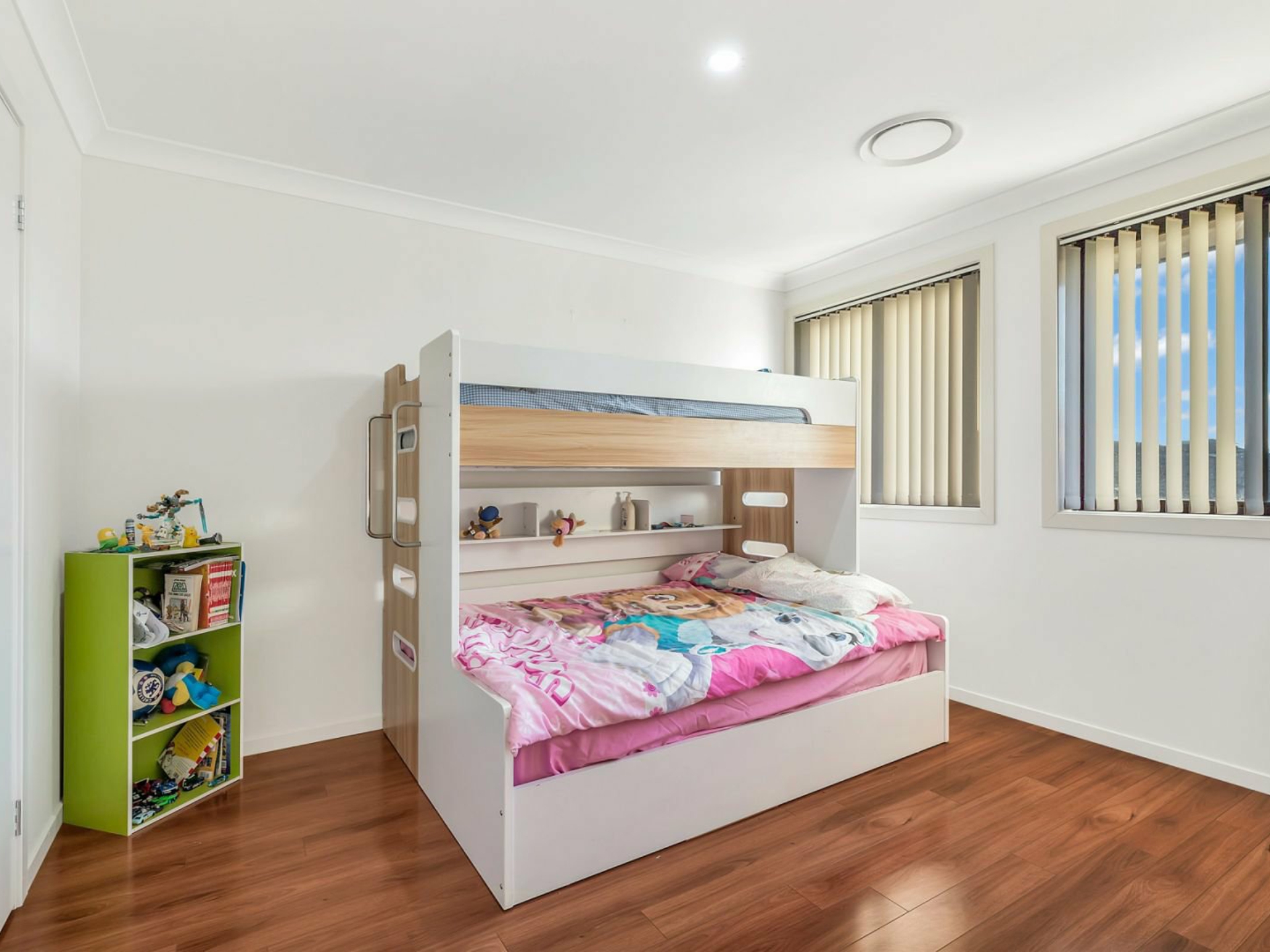 4 Redfern Street, CARNES HILL