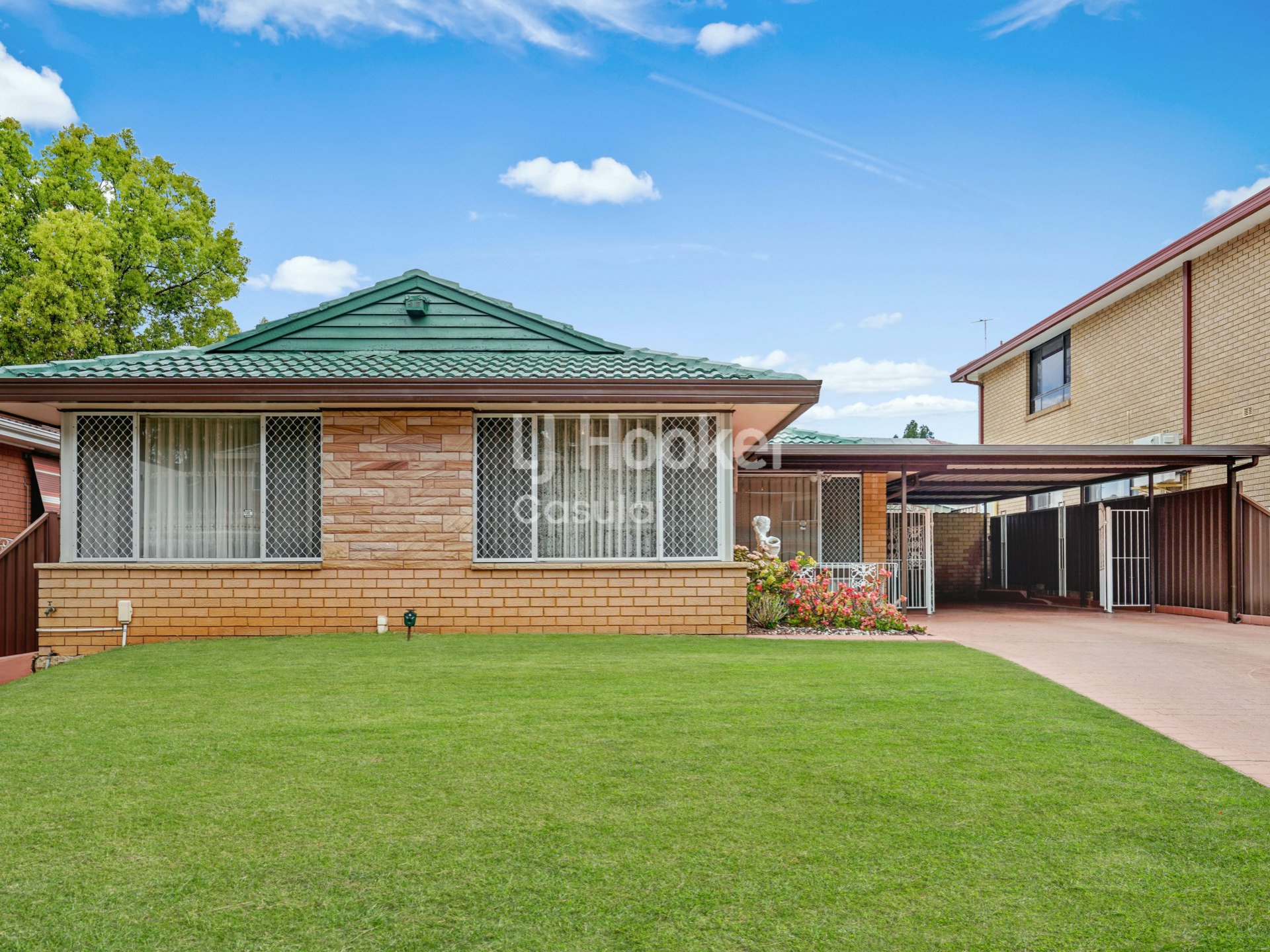 6 Phoenix Crescent, Casula