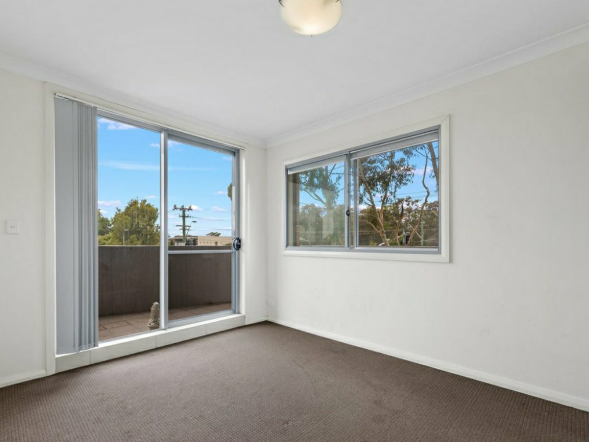 27/2 Kurrajong Road, CASULA