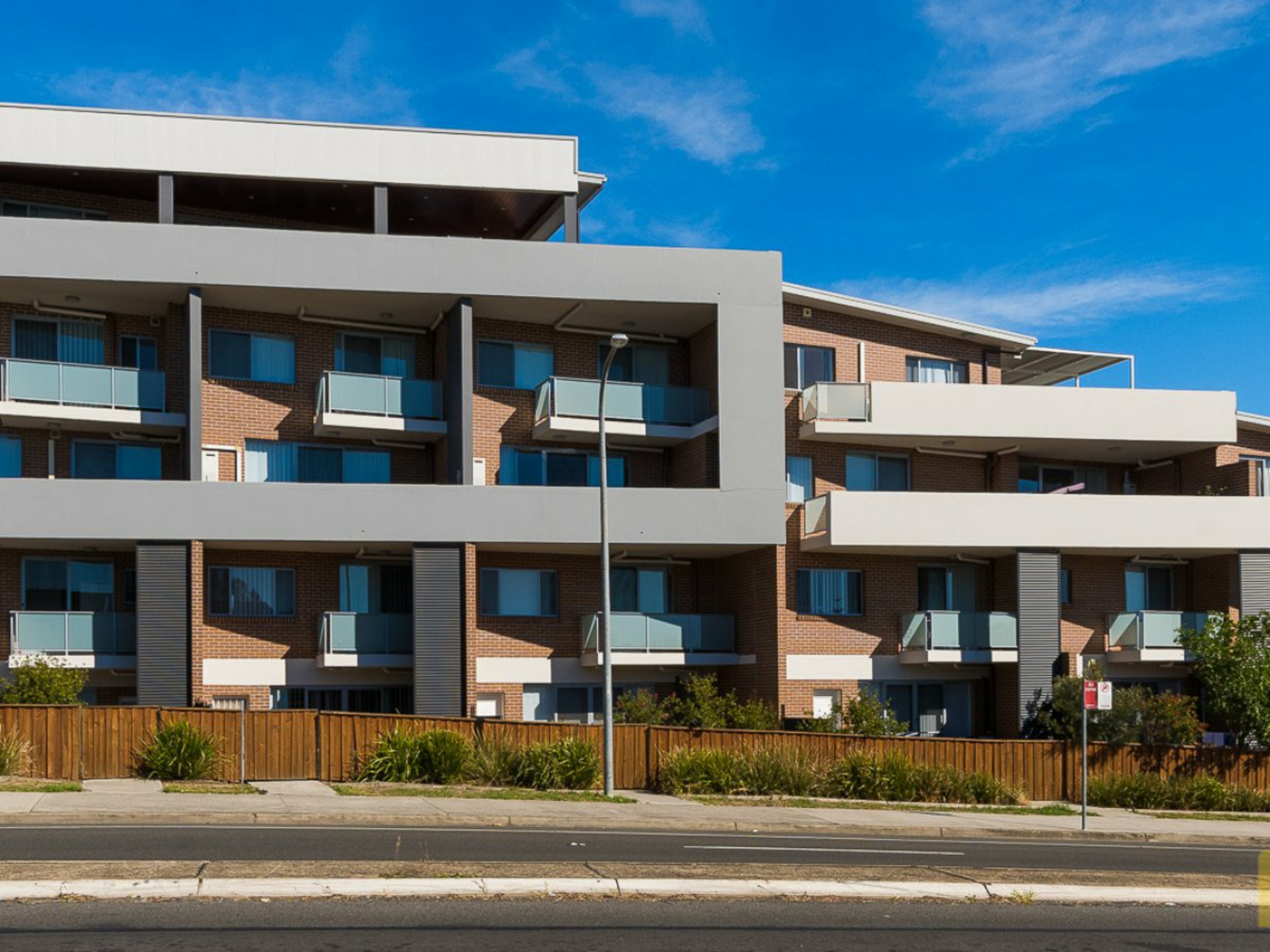 27/2 Kurrajong Road, CASULA