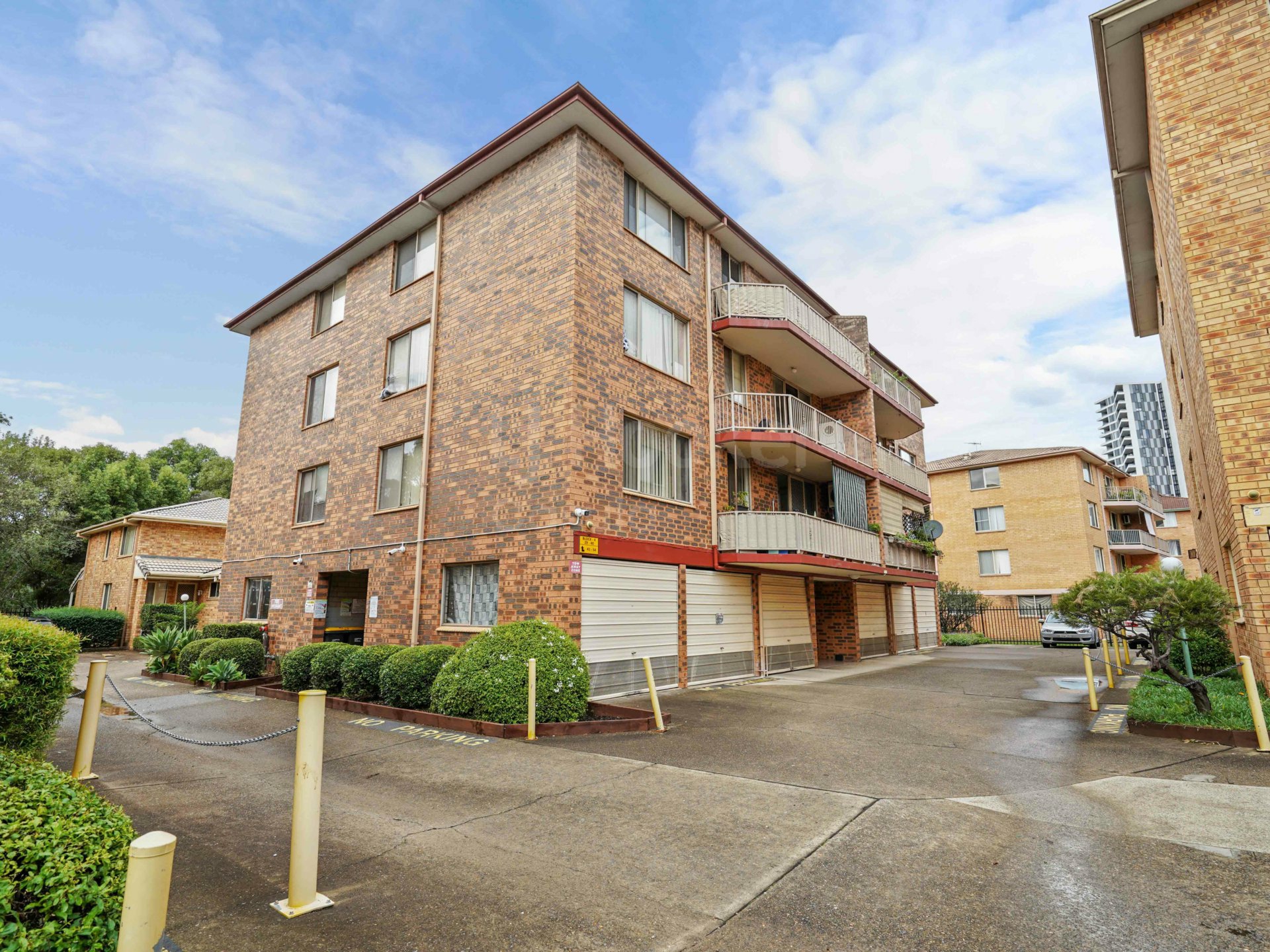 30/2 Riverpark Drive, Liverpool