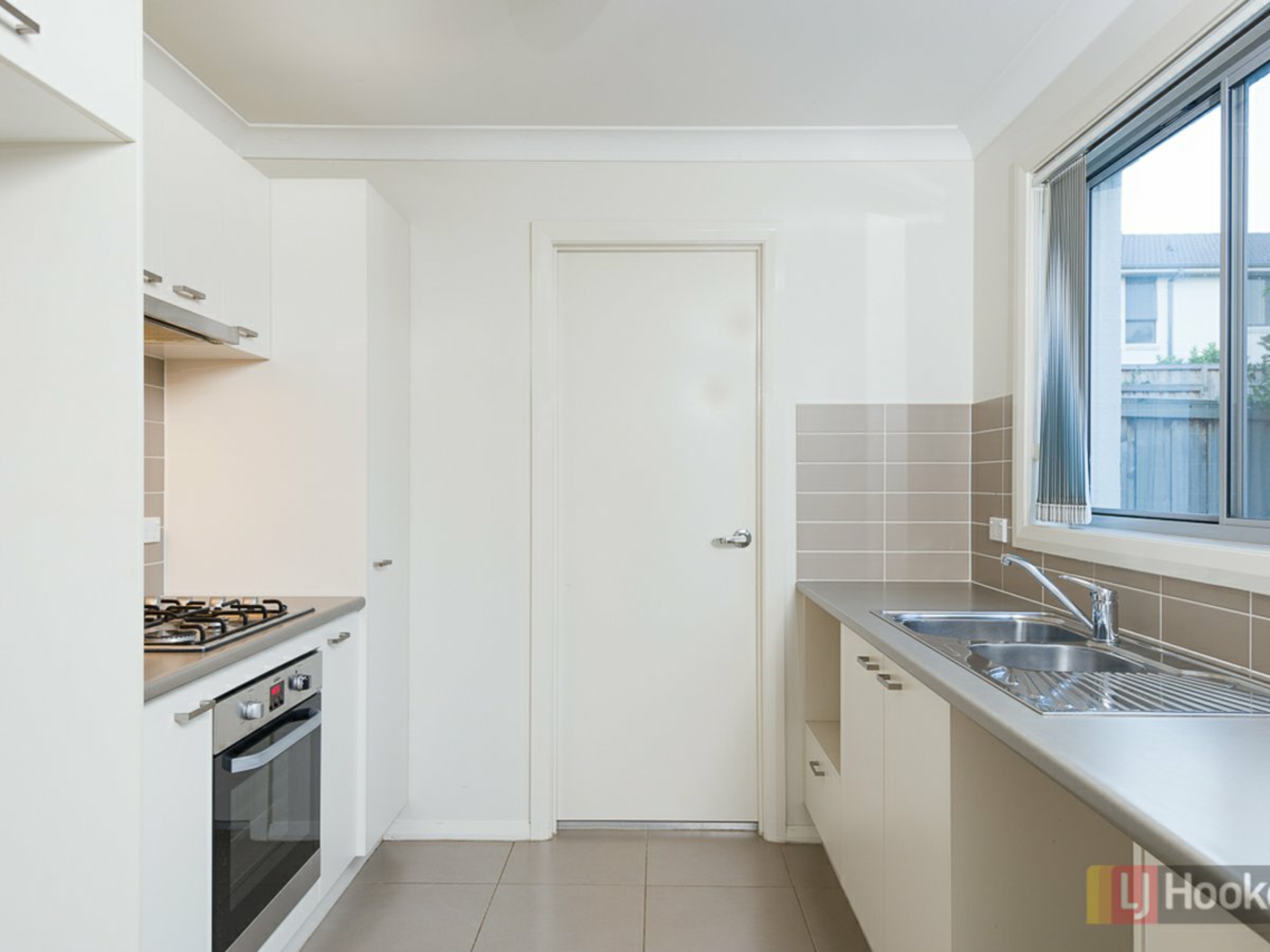 32 Sovereign Circuit, GLENFIELD