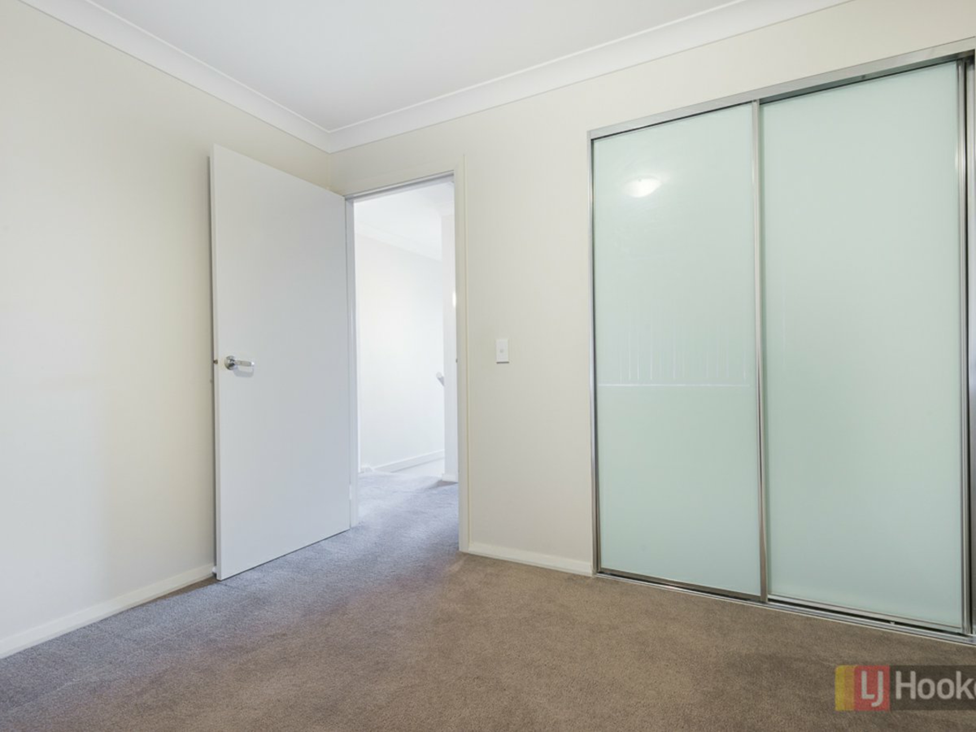 32 Sovereign Circuit, GLENFIELD