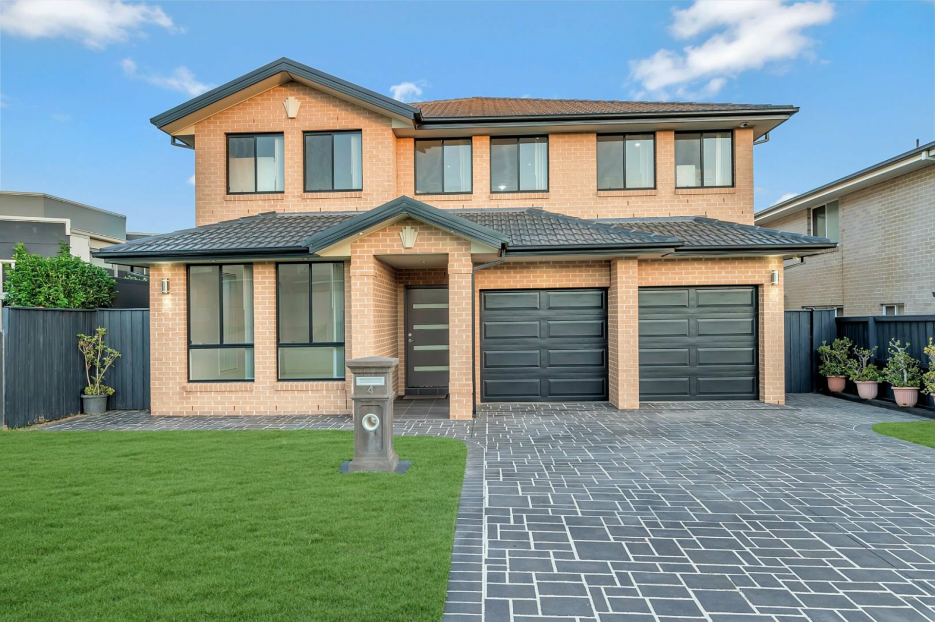 4 Redfern Street, CARNES HILL