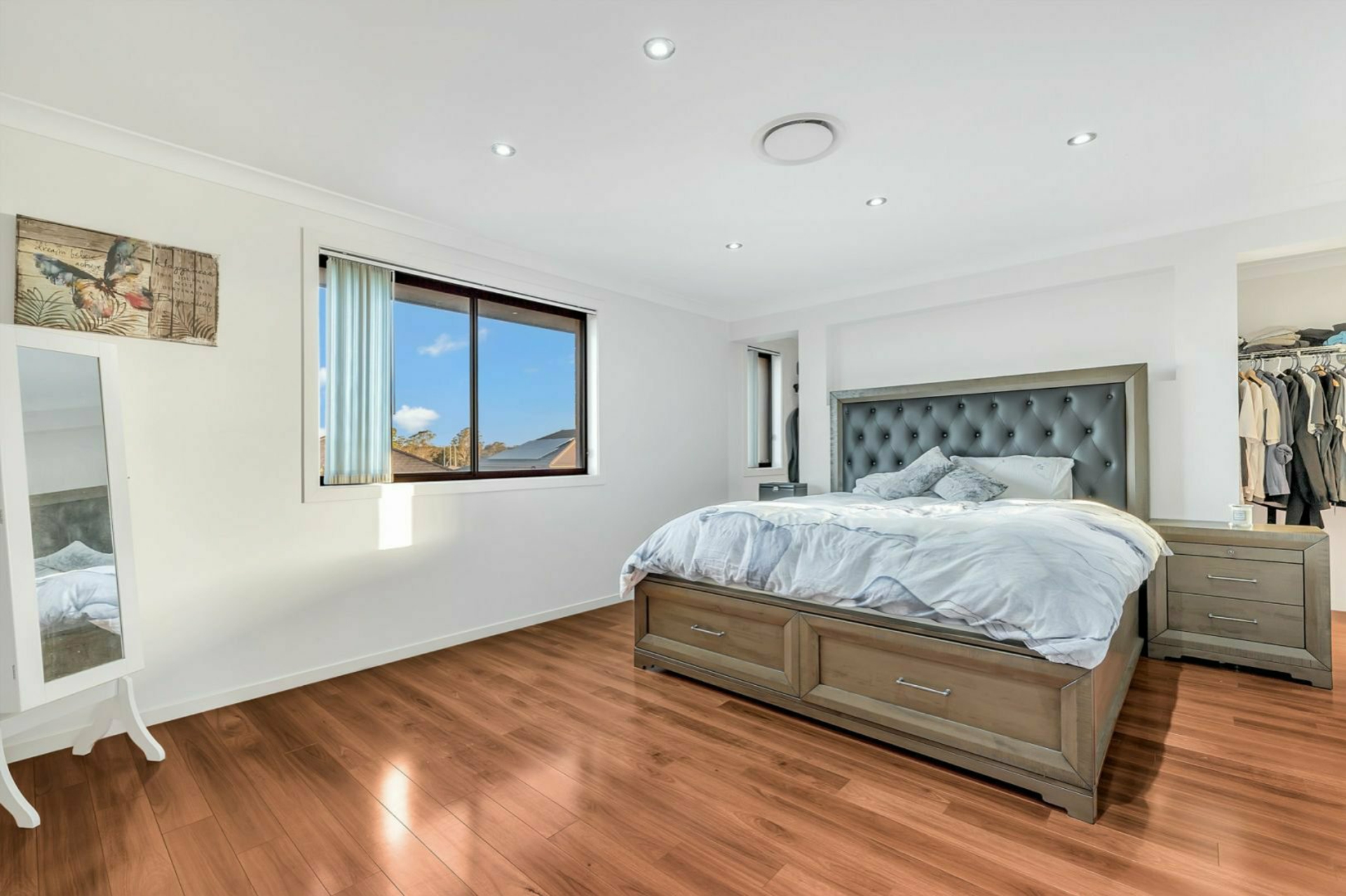 4 Redfern Street, CARNES HILL