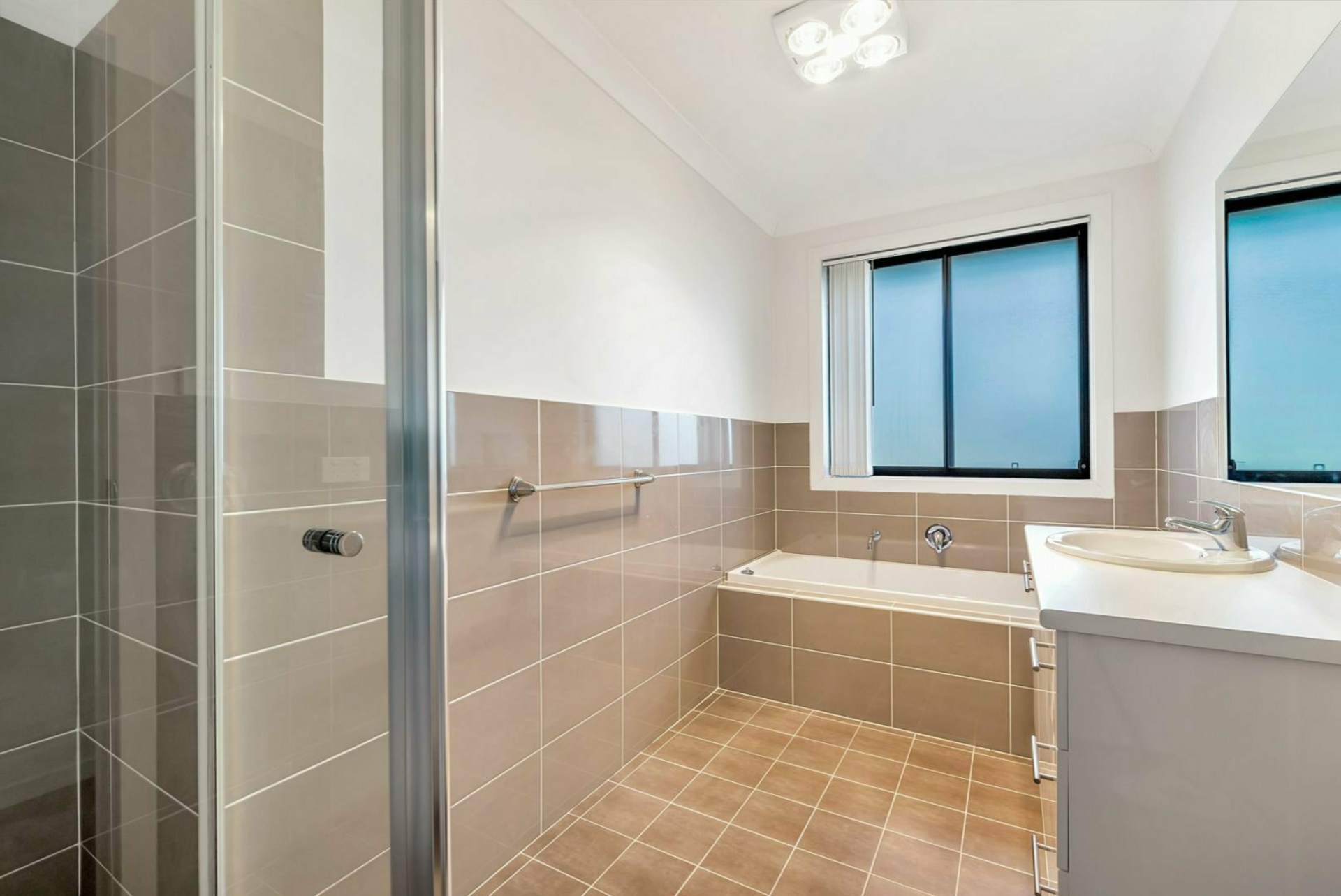 4 Redfern Street, CARNES HILL