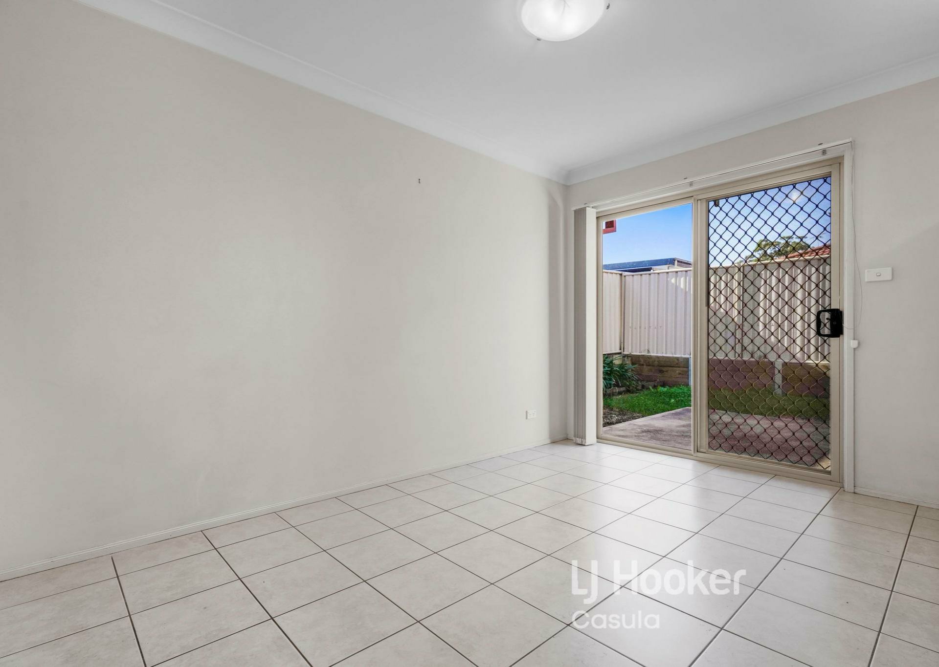 1/16-18 Carnation Avenue, CASULA