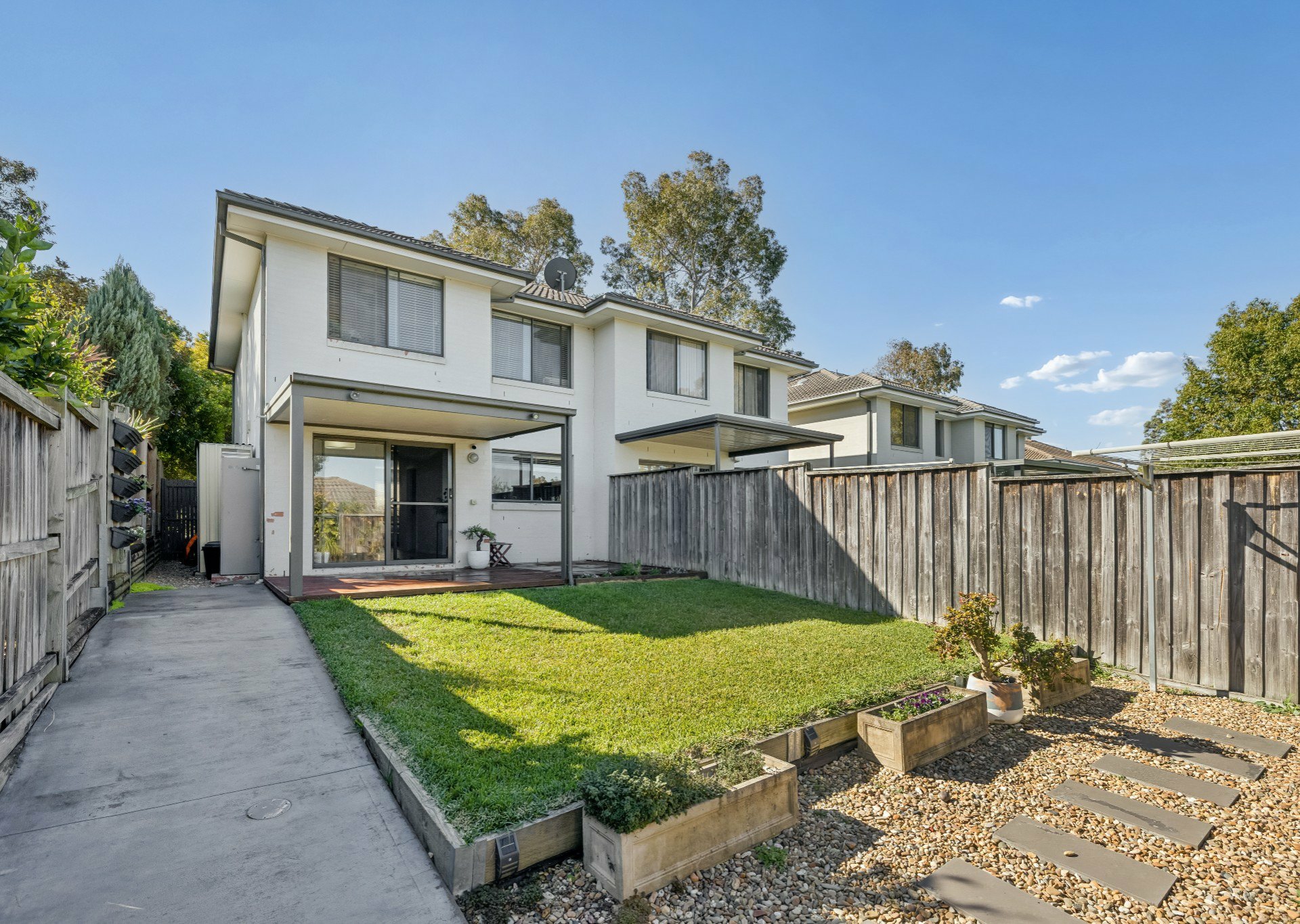 15 Hadlow Avenue — photo 10 of 12