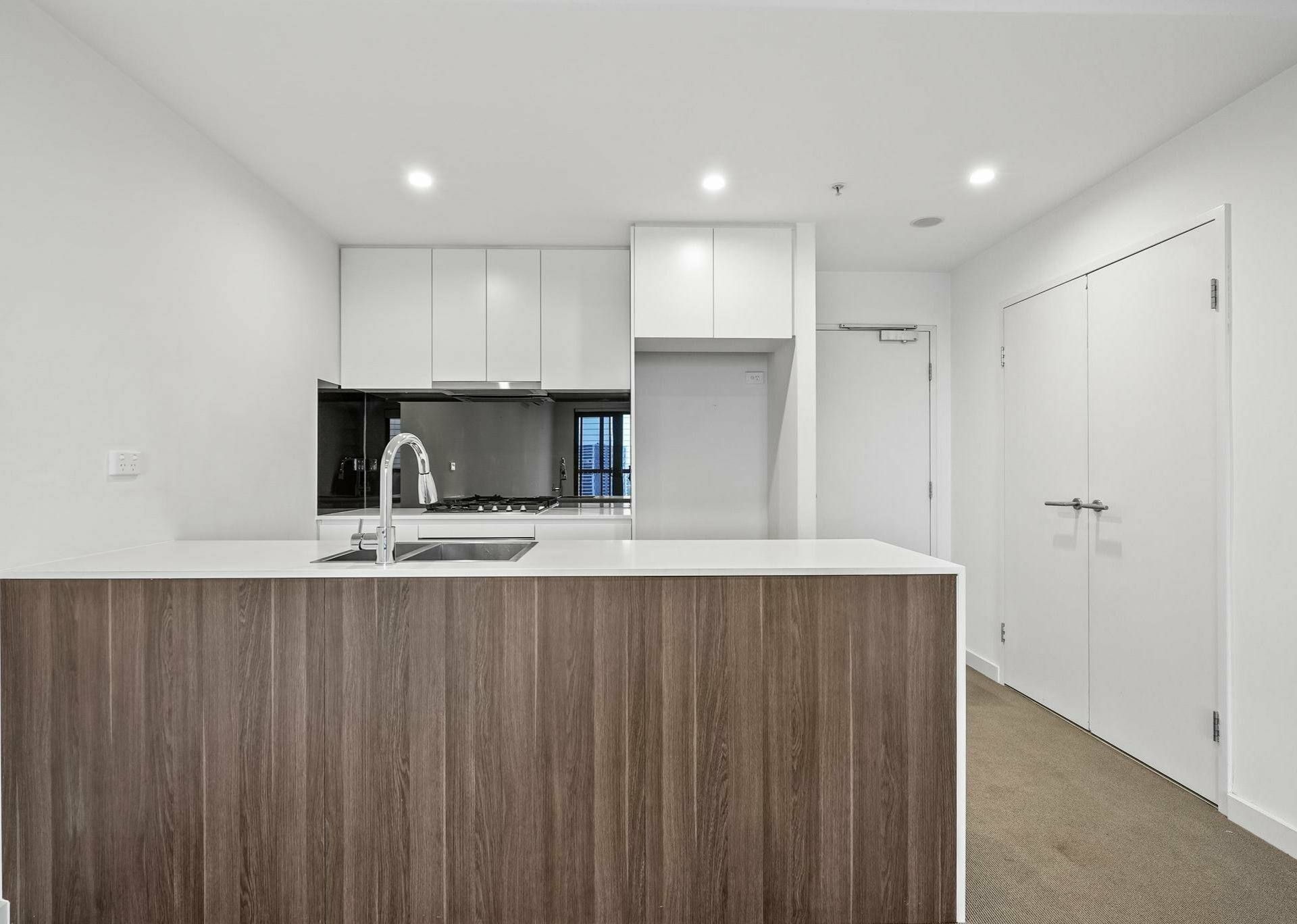 102/387 Macquarie Street — photo 3 of 12
