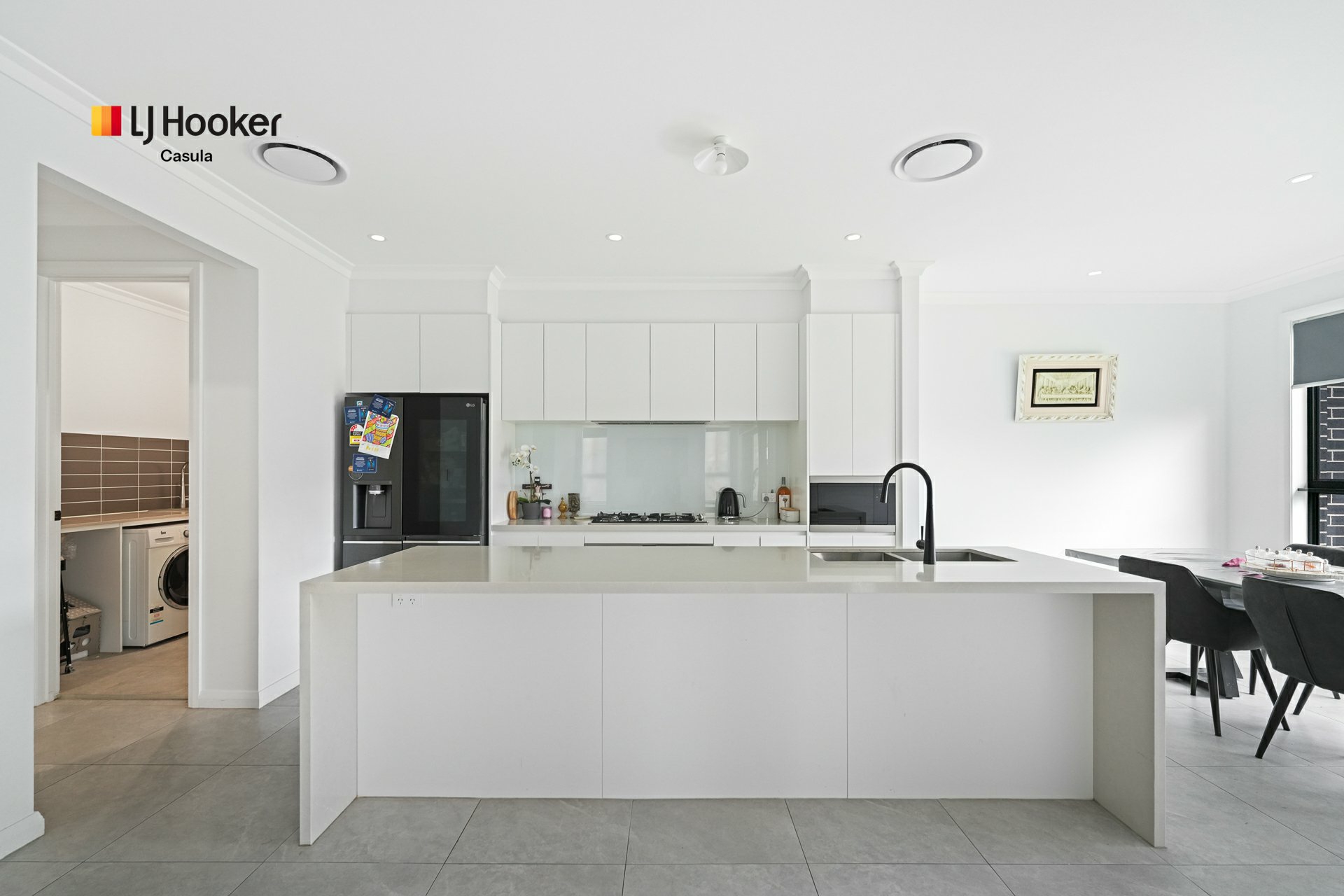 66 Hawkesbury Street — photo 4 of 12