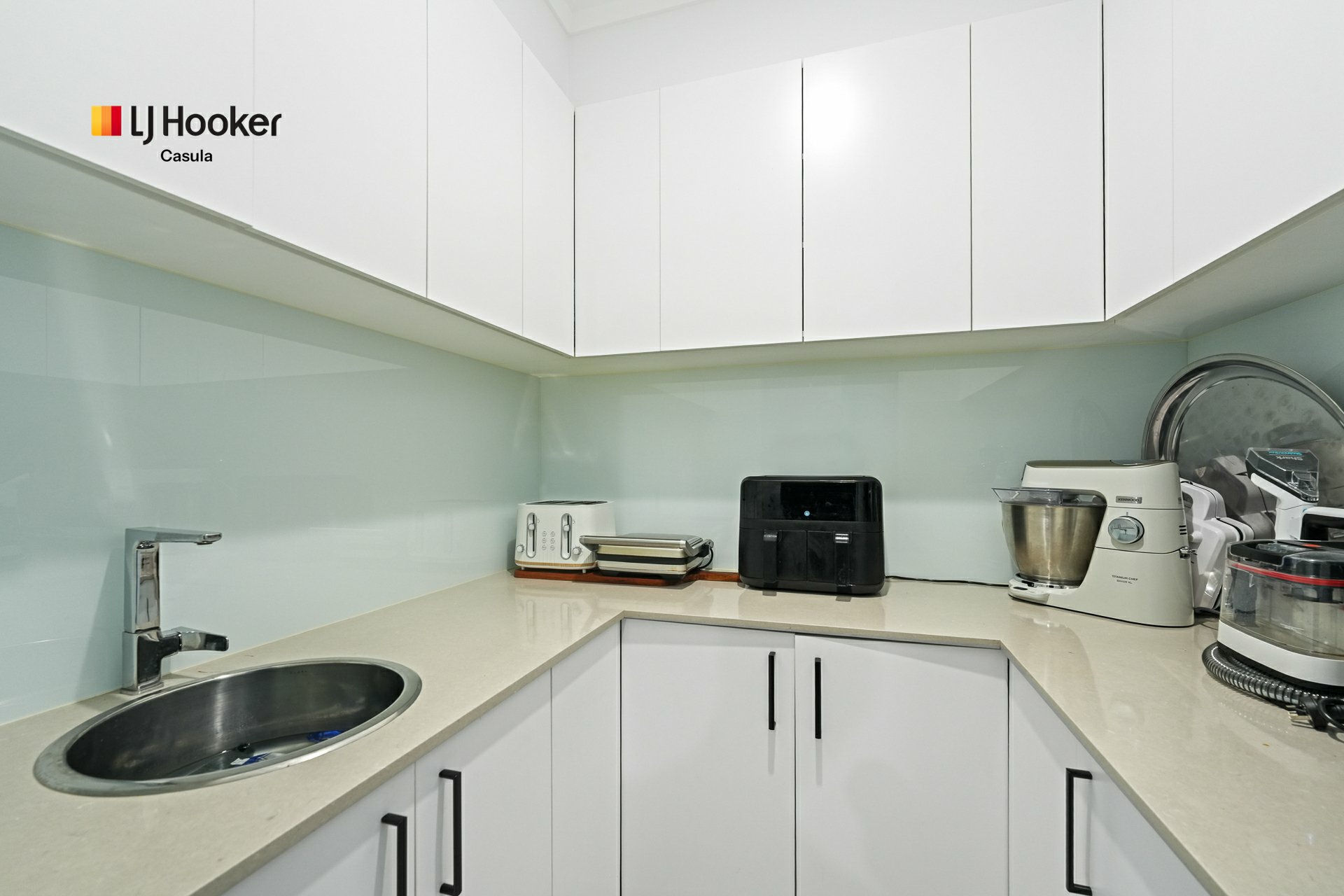 66 Hawkesbury Street — photo 5 of 12