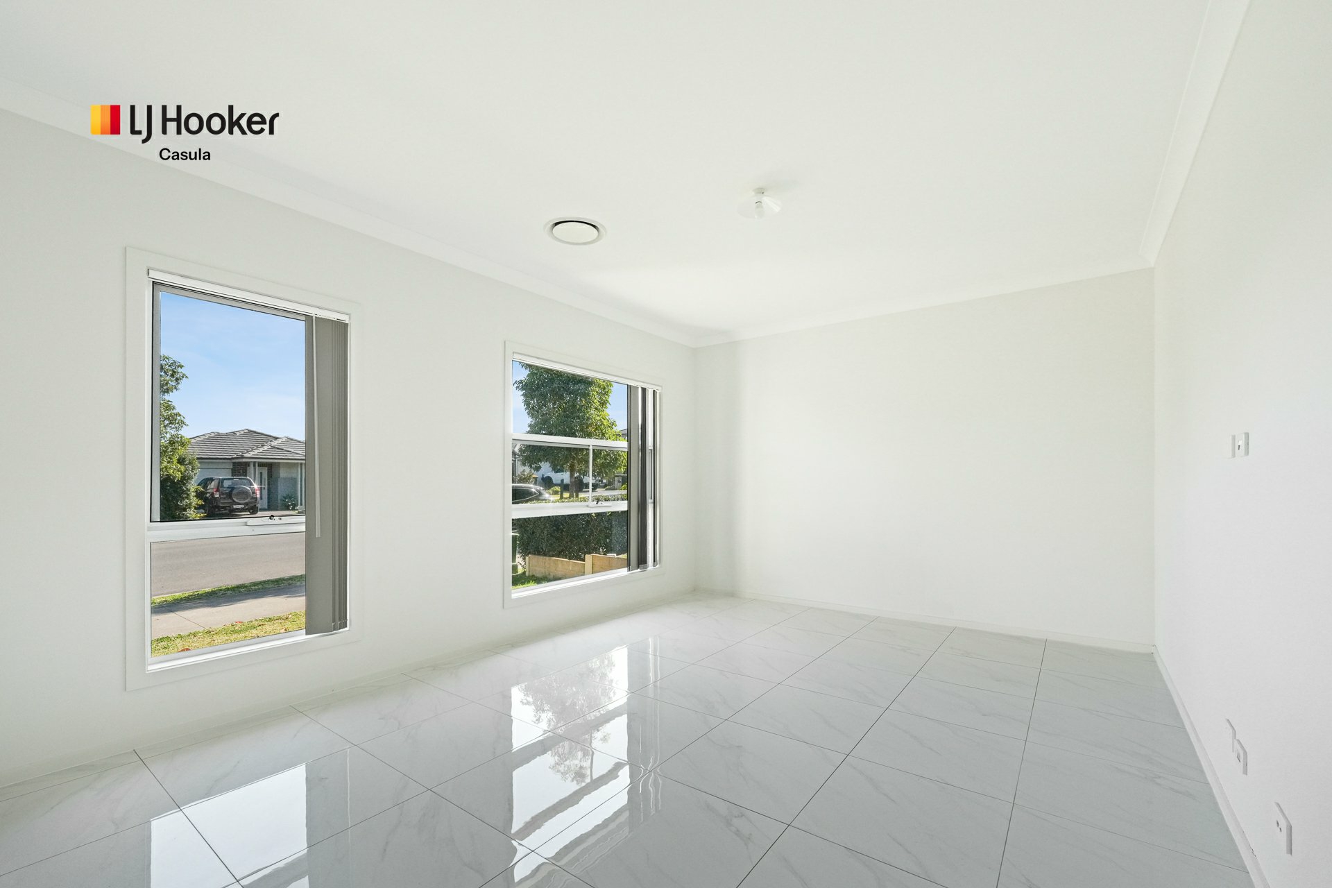 119 Leppington House Drive — photo 2 of 10