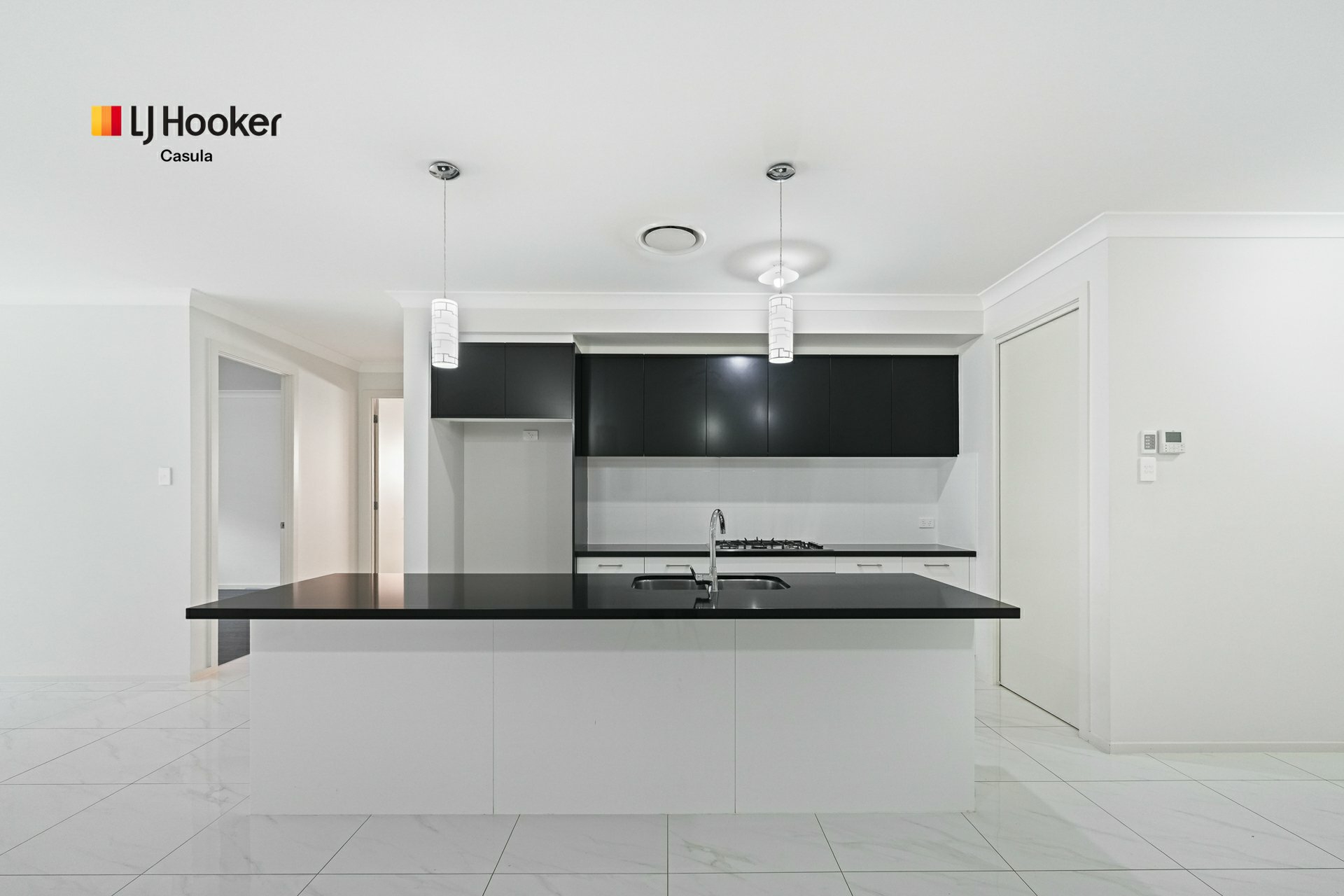 119 Leppington House Drive — photo 4 of 10